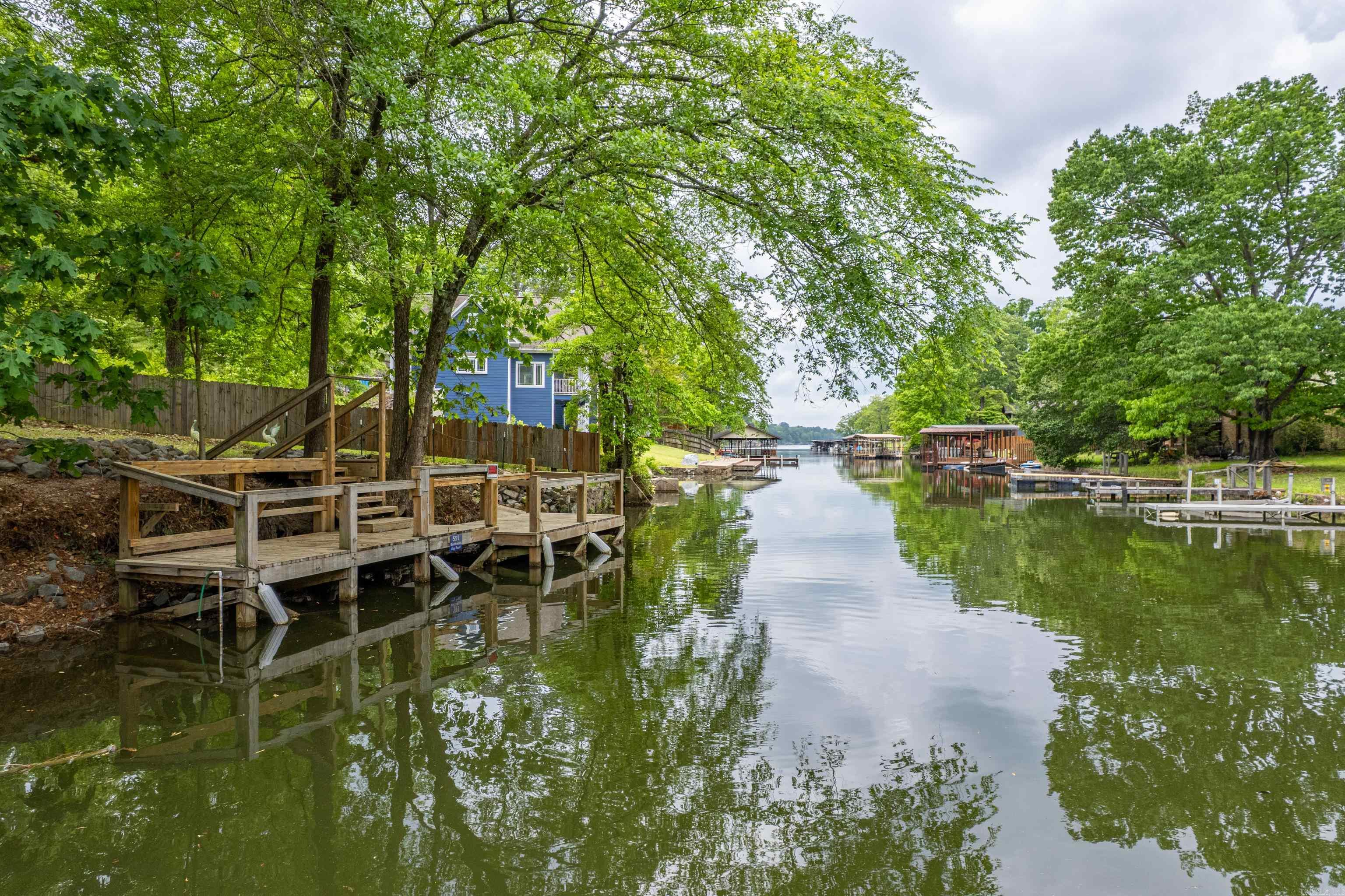 Lackeys Lake Front - Residential