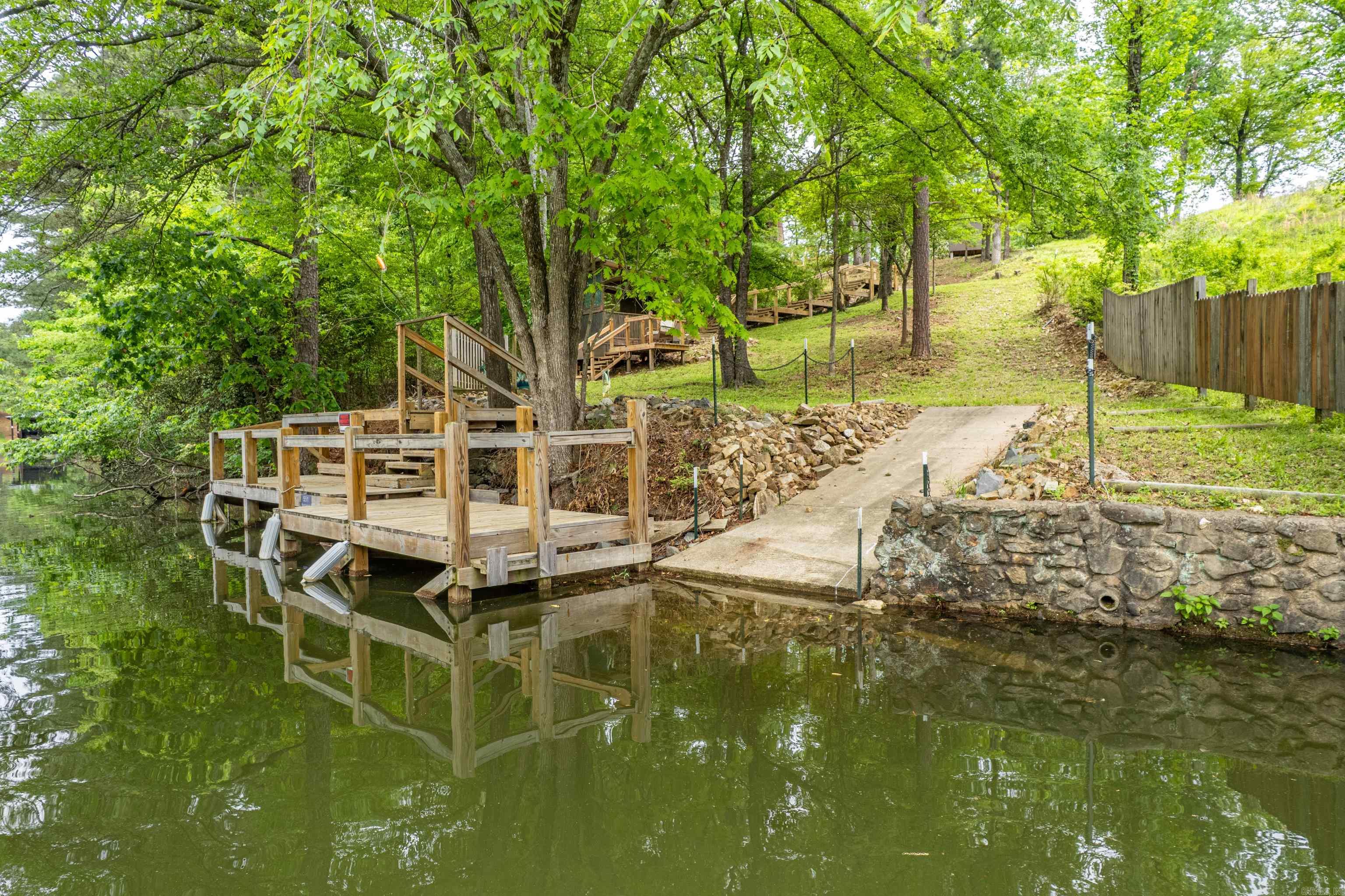 Lackeys Lake Front - Residential