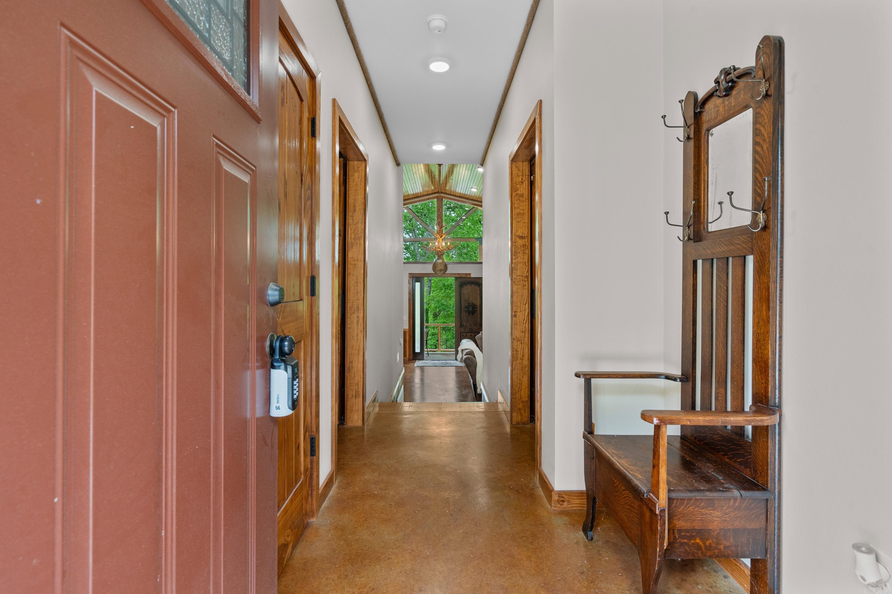 Lackeys Lake Front - Residential