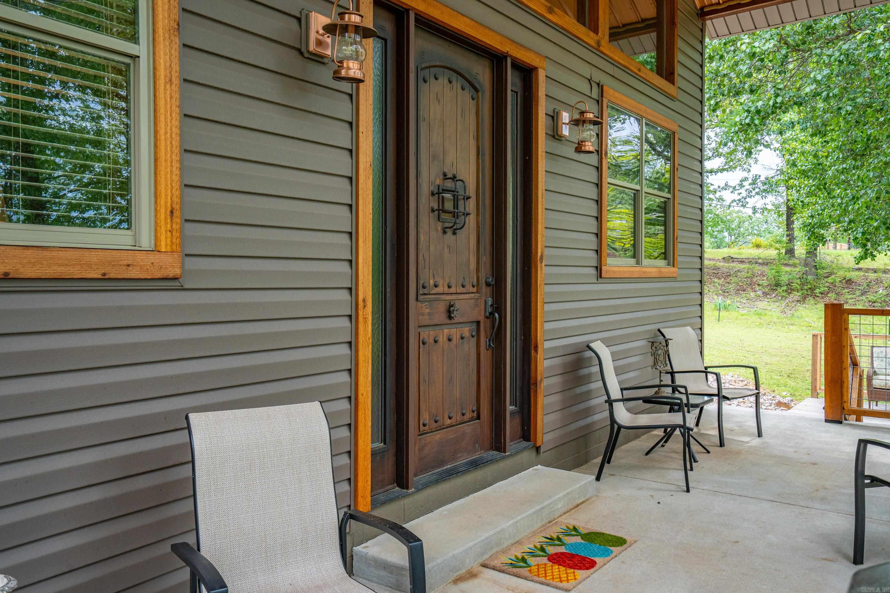 Lackeys Lake Front - Residential