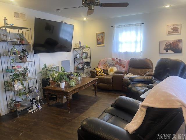 TROUTT - Residential