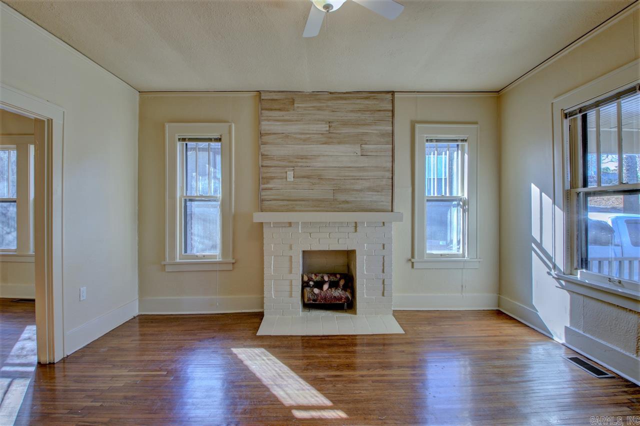 PULASKI HEIGHTS - Residential