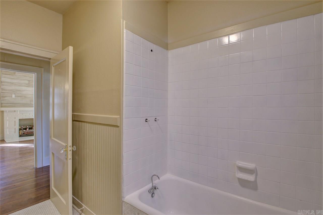 PULASKI HEIGHTS - Residential