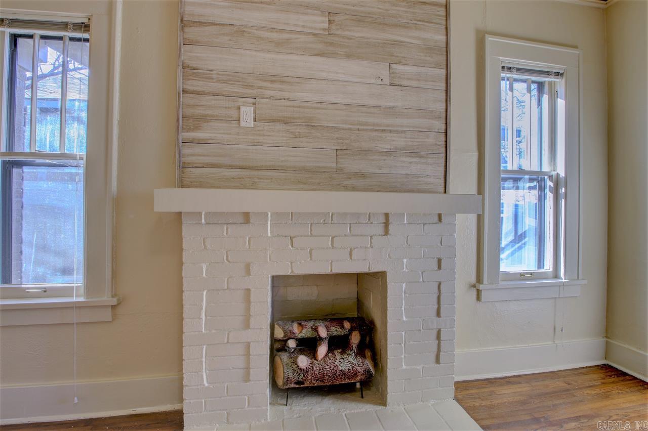 PULASKI HEIGHTS - Residential