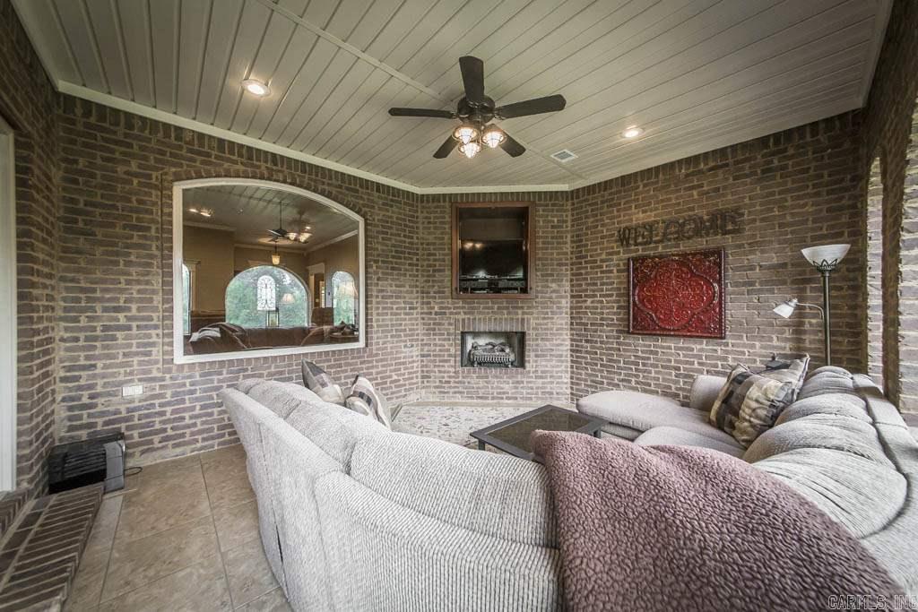 MAUMELLE VALLEY ESTATES - Residential