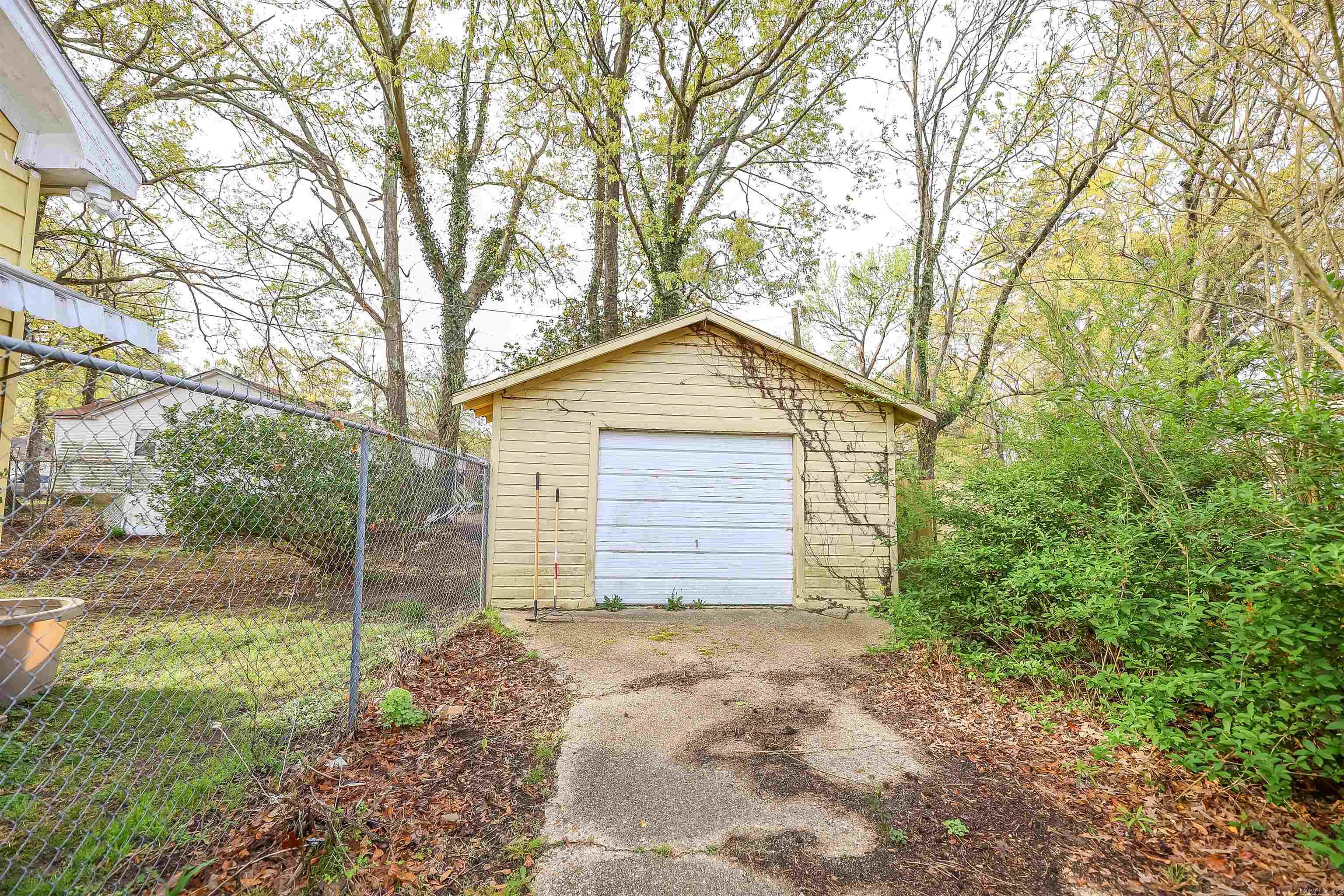 WEST PARKVIEW - Residential