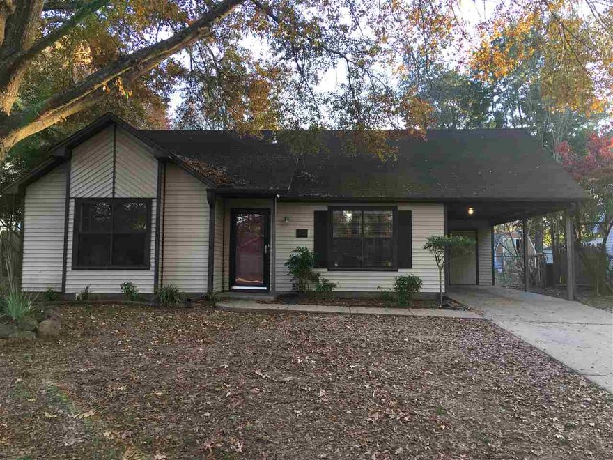 Centrally located and freshly updated 2 bedroom 1 bath with carport and fenced in backyard.  Large walk-in master closet and tile and vinyl flooring throughout.  Call to see this one today!