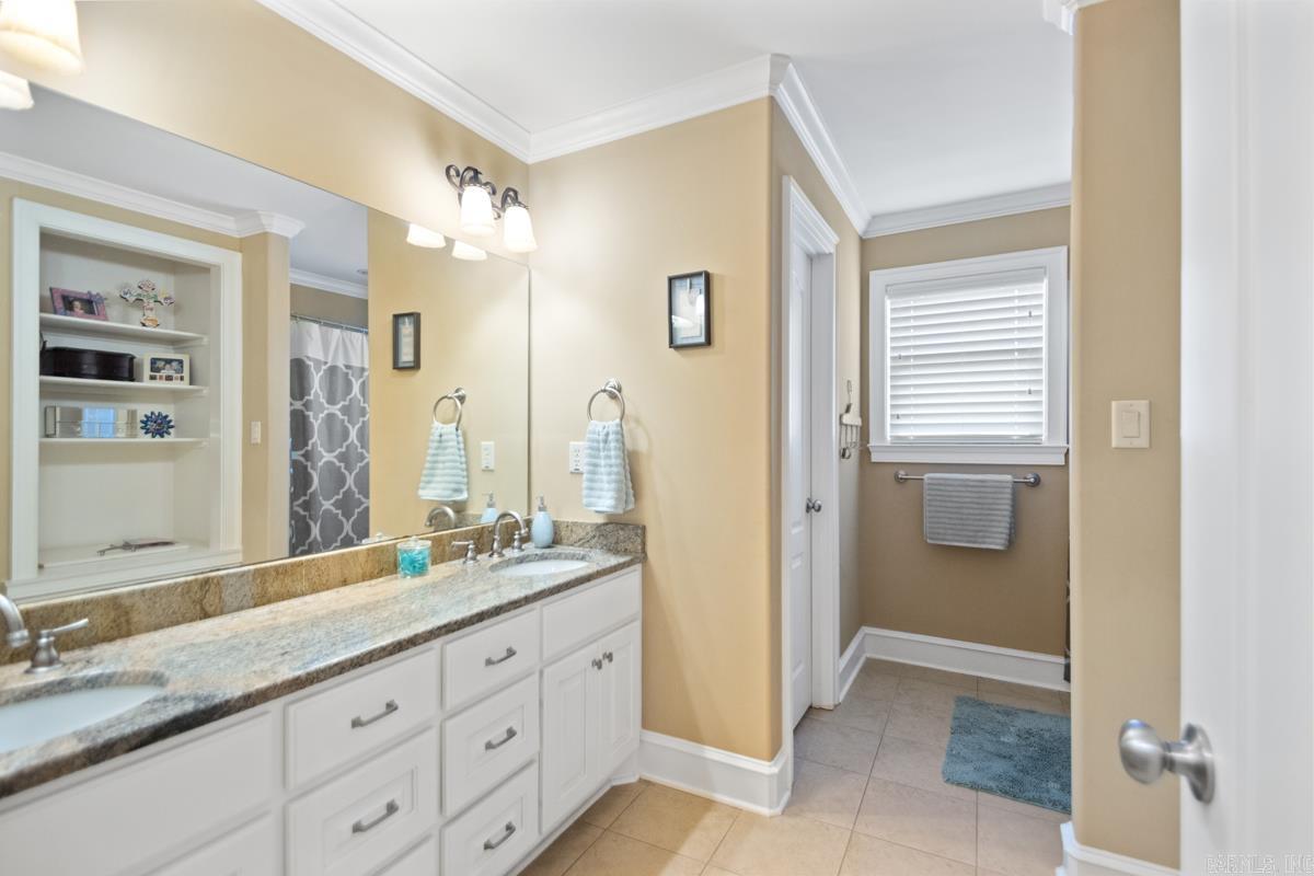 CHENAL VALLEY CHEMIN COURT - Residential