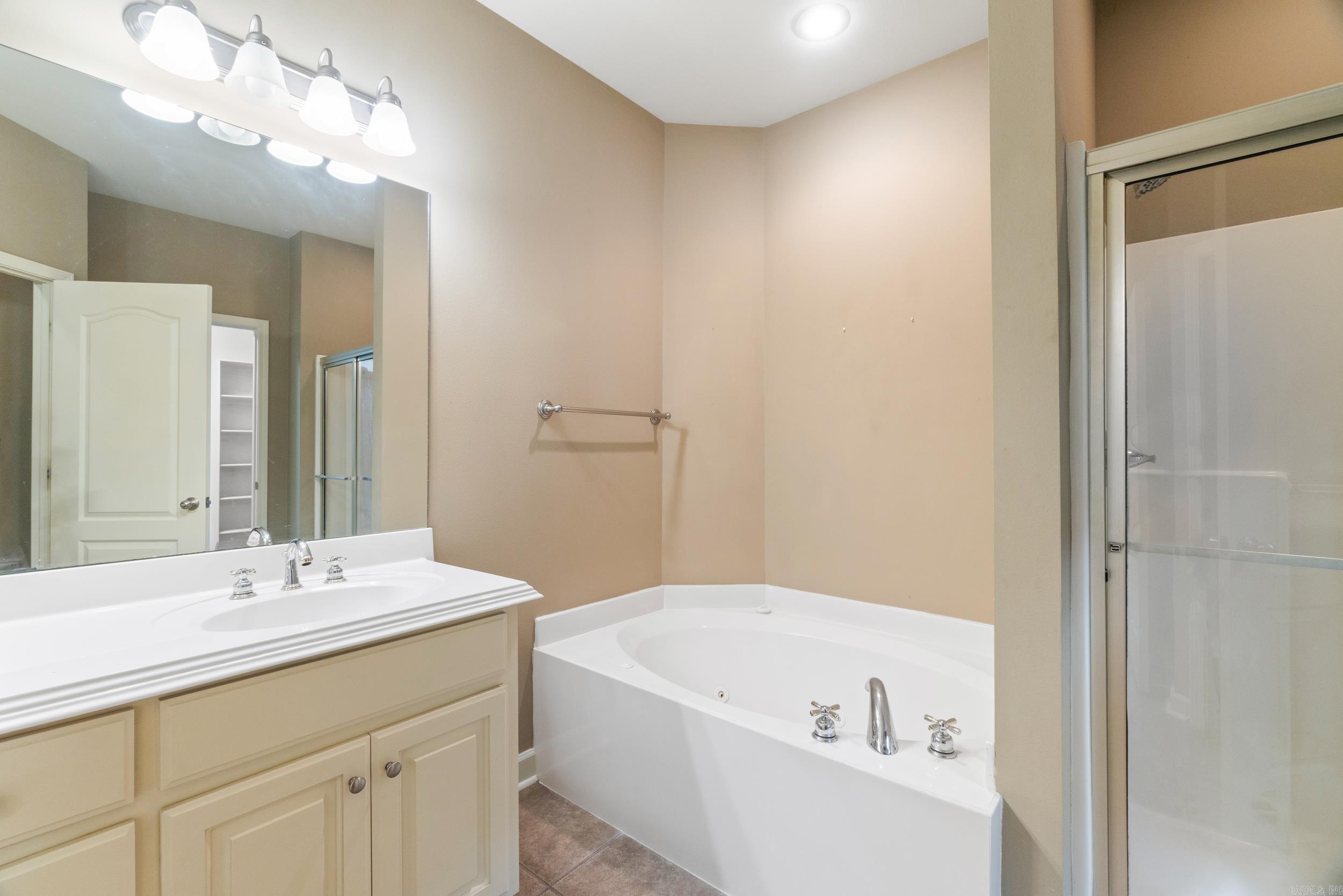 CANTERBERRY POINT - Residential