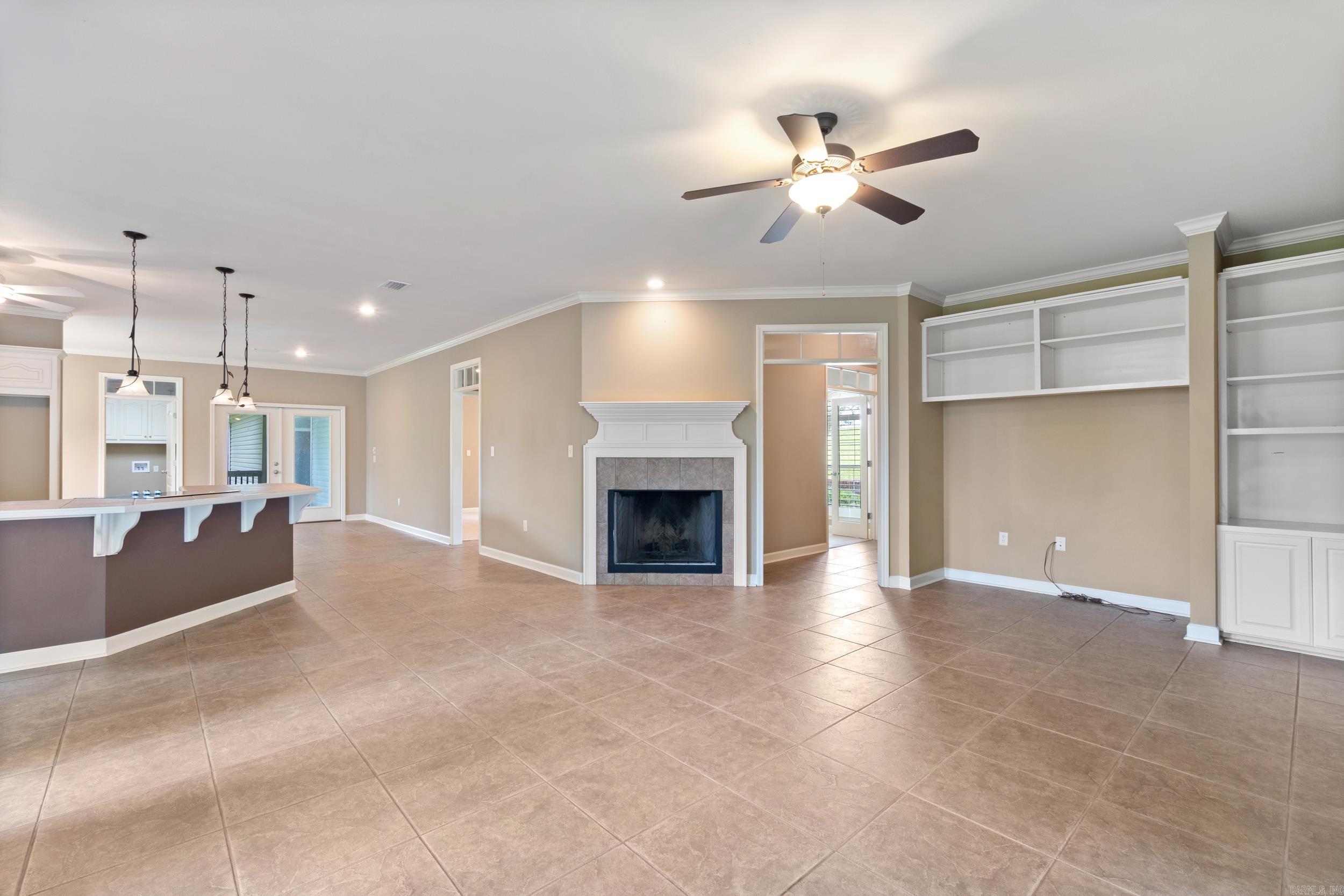 CANTERBERRY POINT - Residential