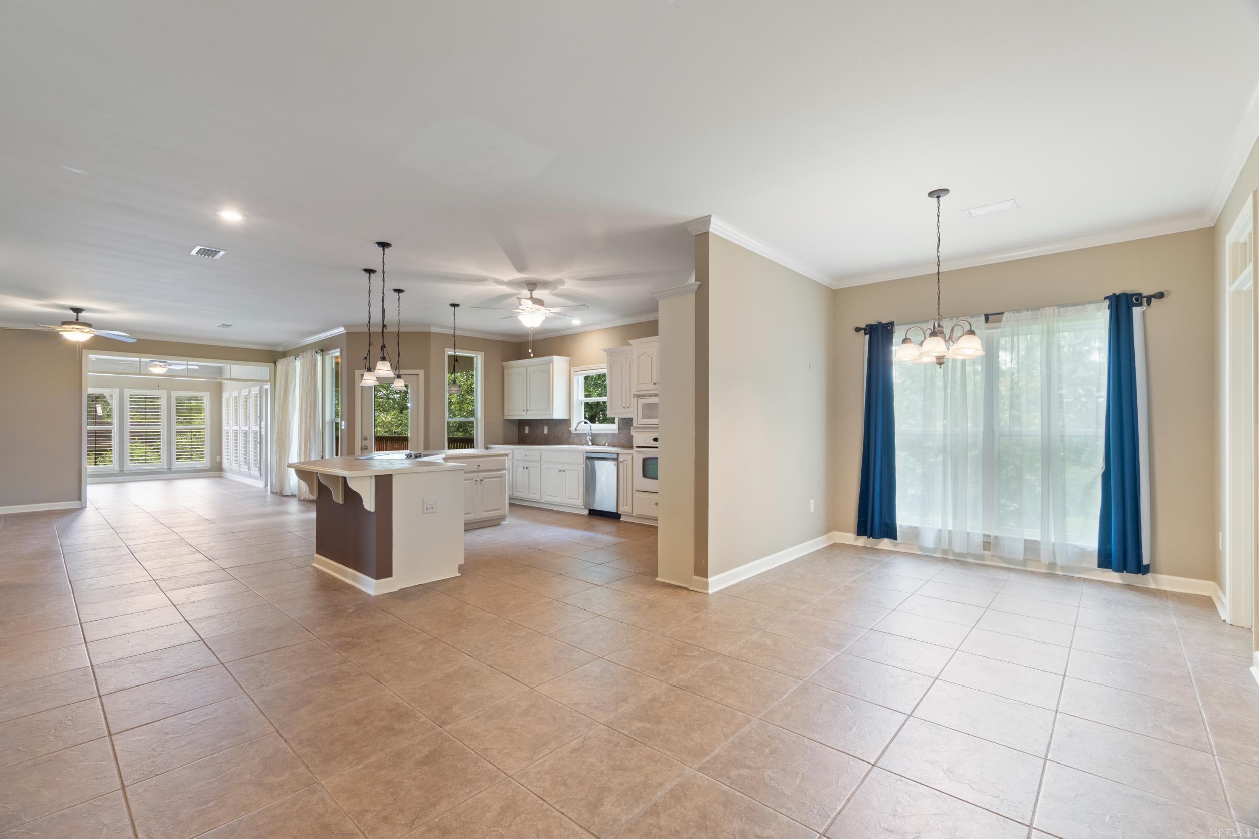 CANTERBERRY POINT - Residential