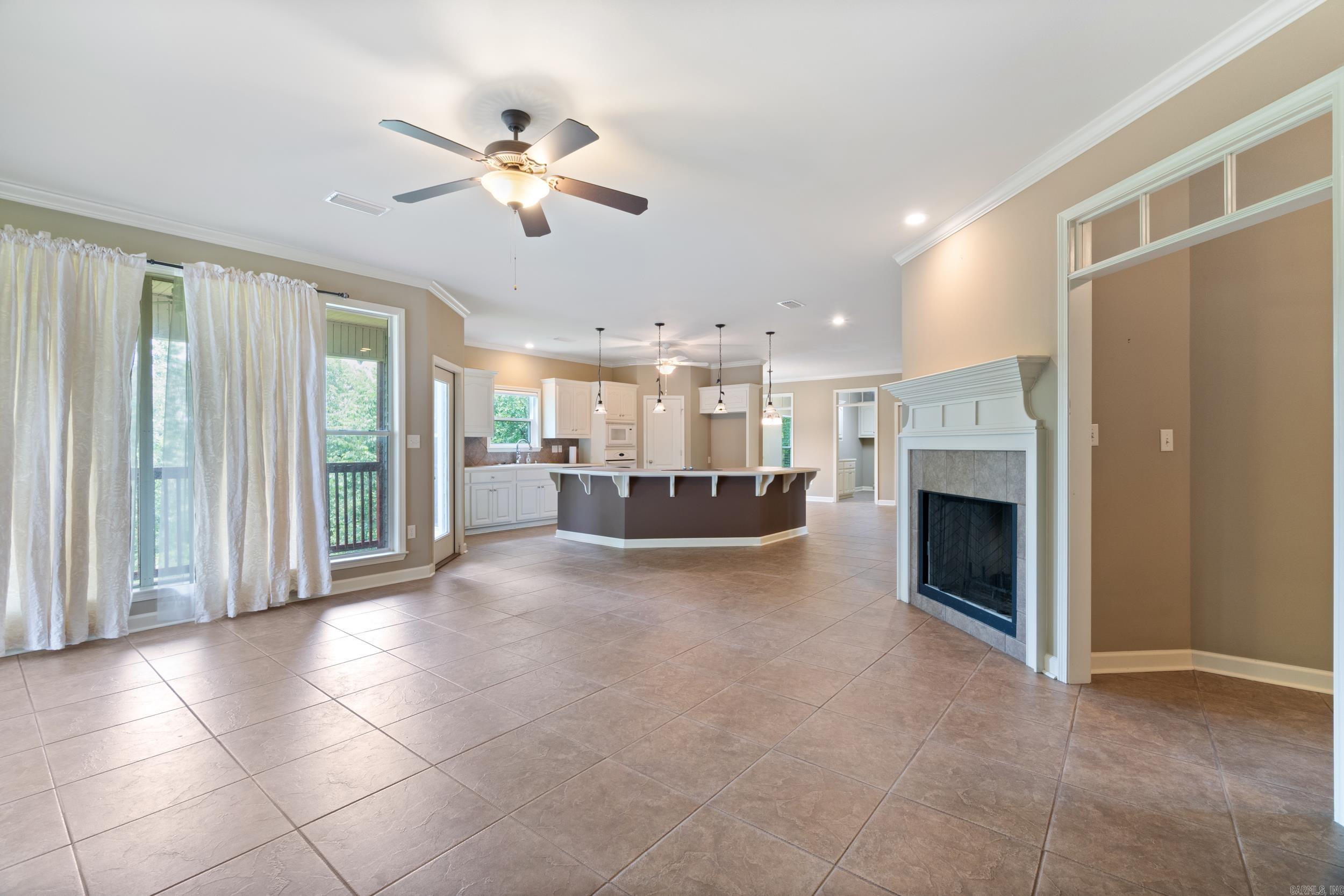 CANTERBERRY POINT - Residential