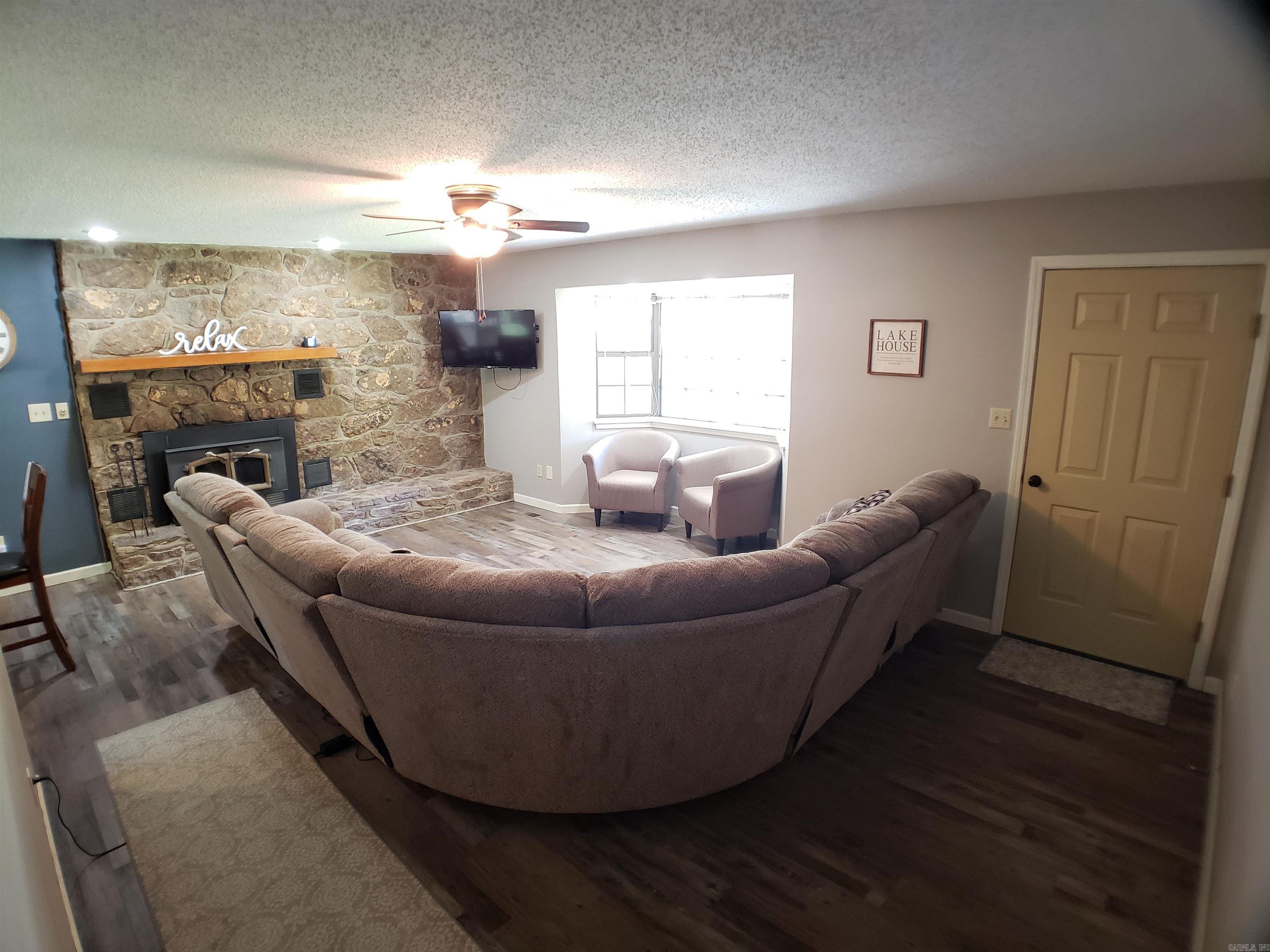 HAMILTON HILLS - Residential