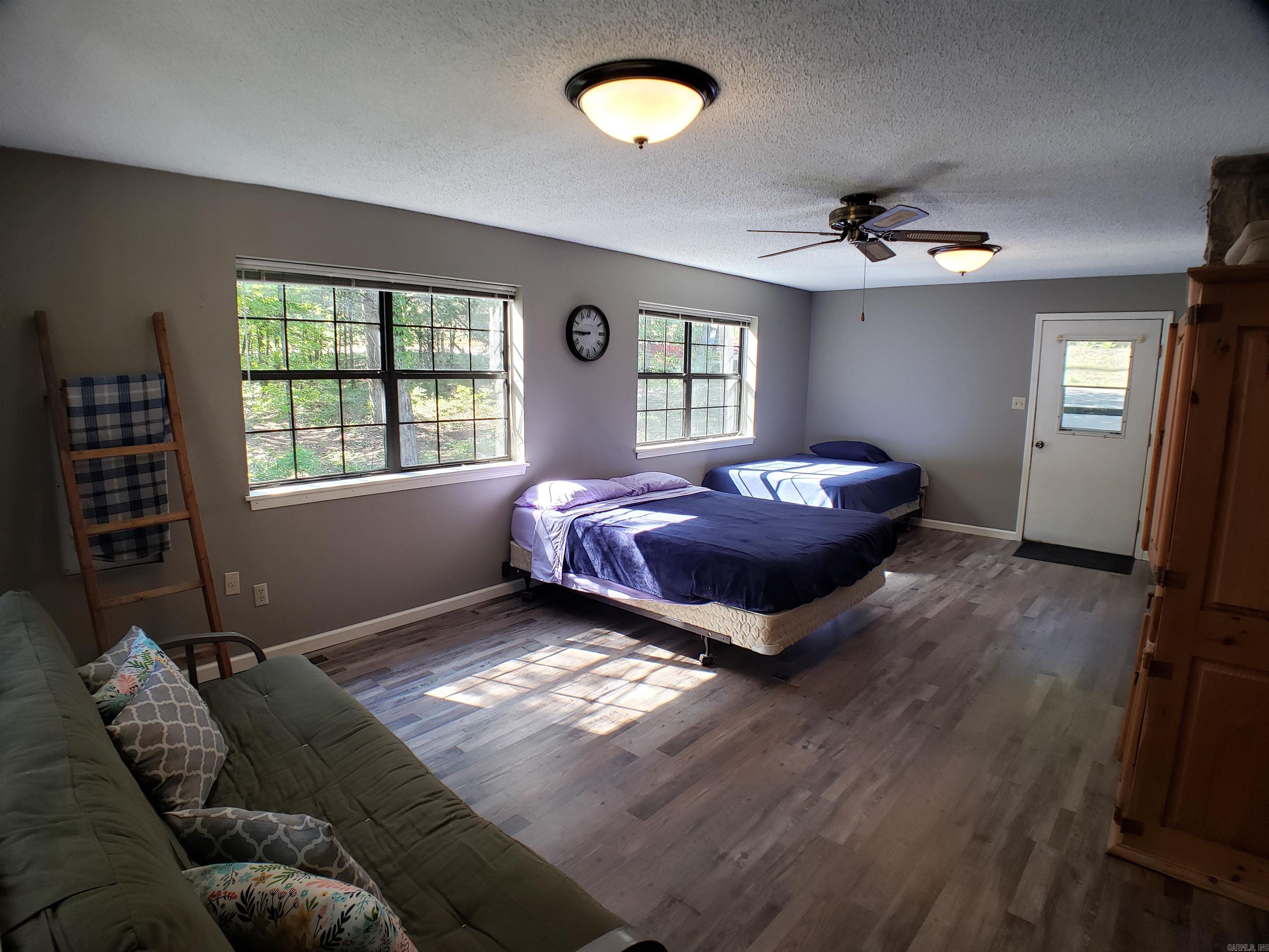 HAMILTON HILLS - Residential