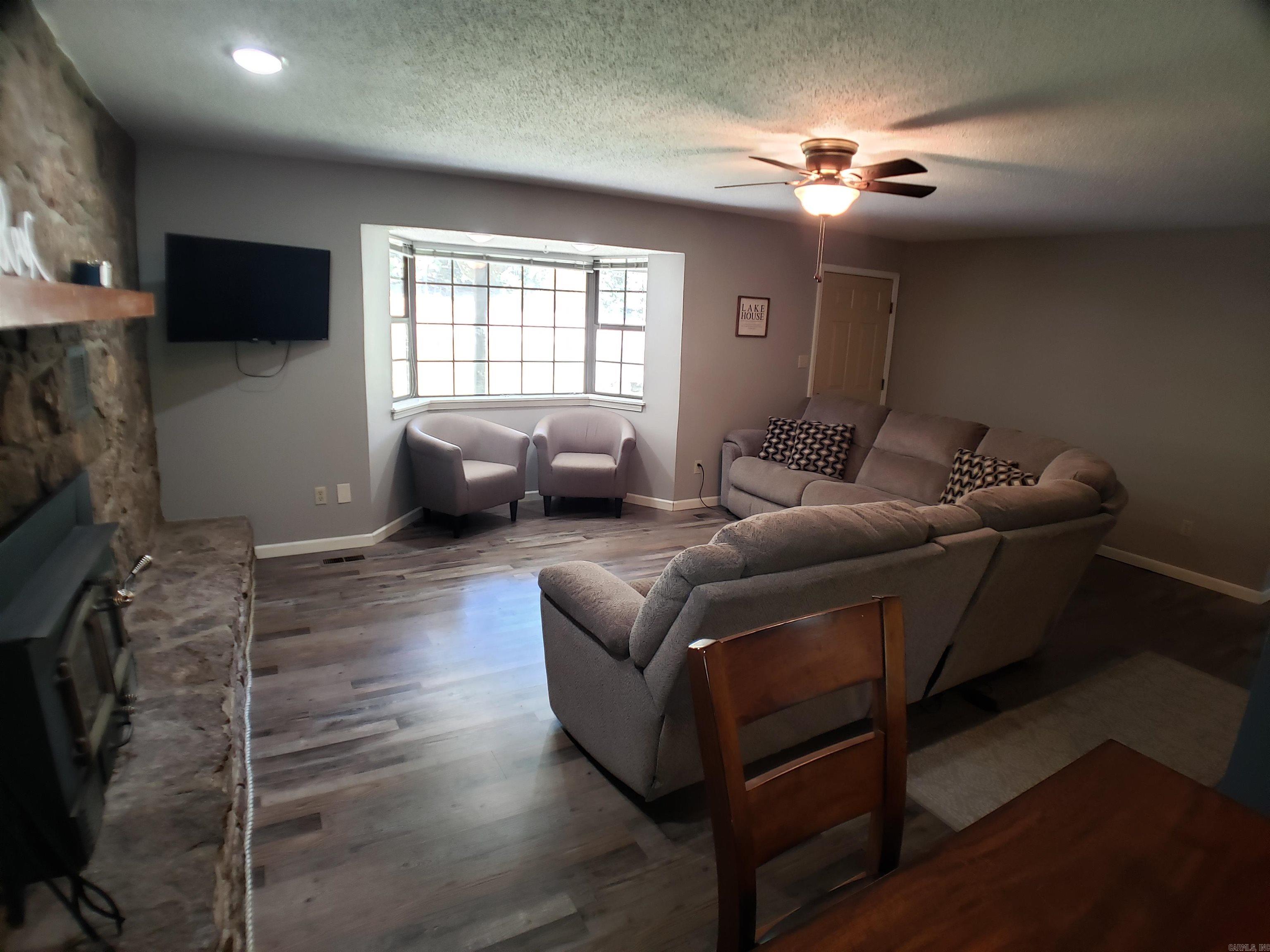 HAMILTON HILLS - Residential