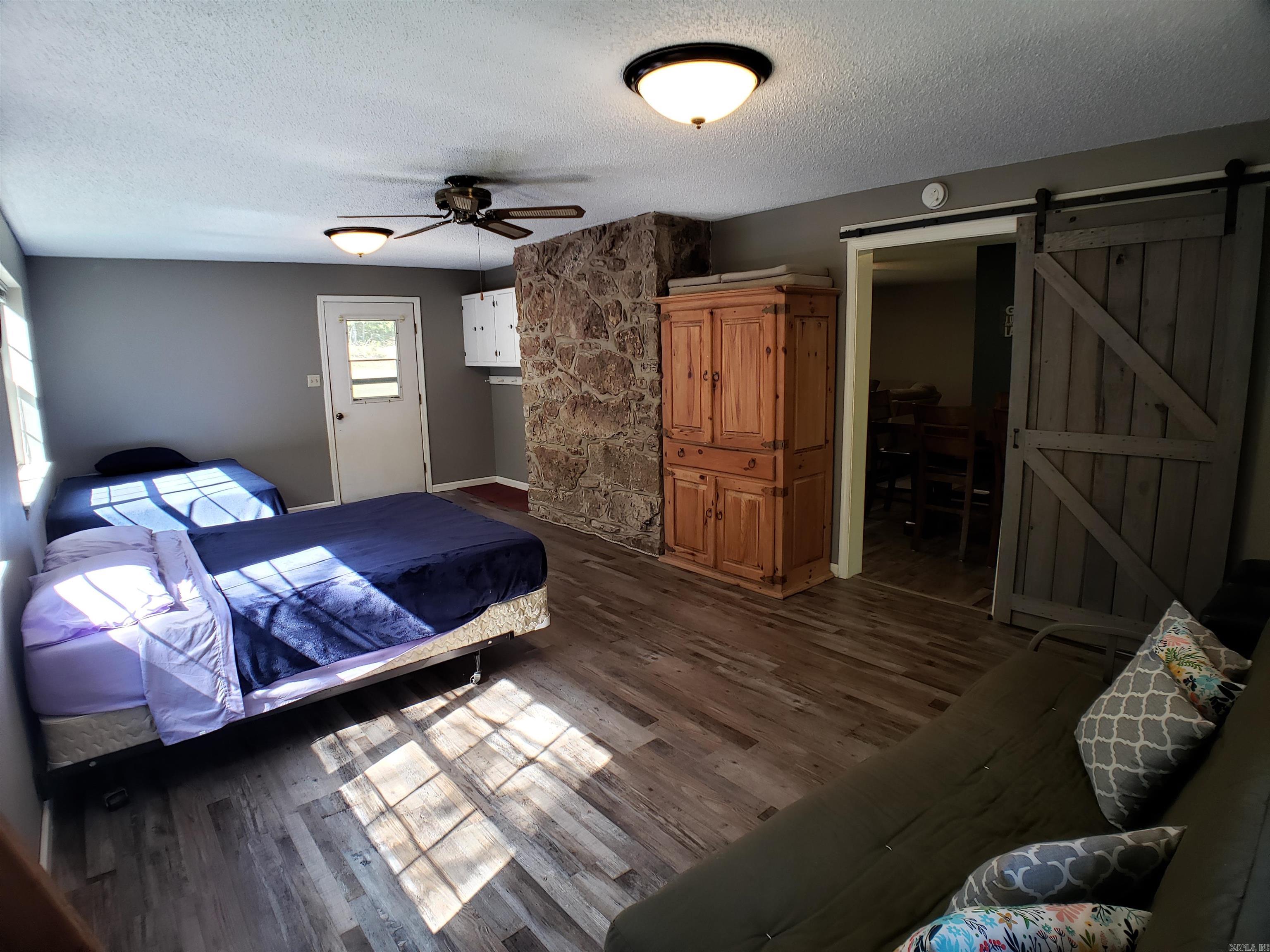 HAMILTON HILLS - Residential