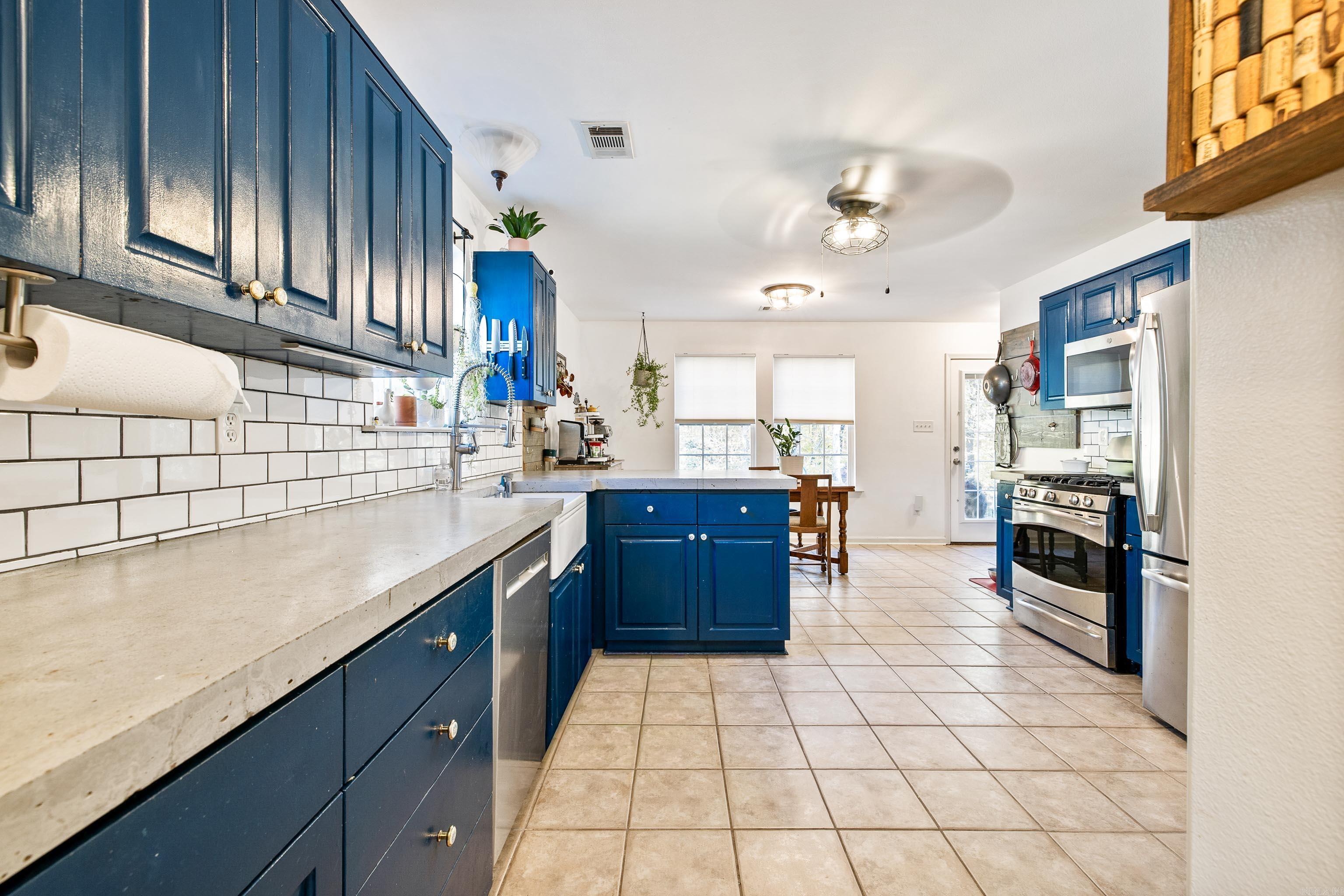 HARTFORD HILLS - Residential