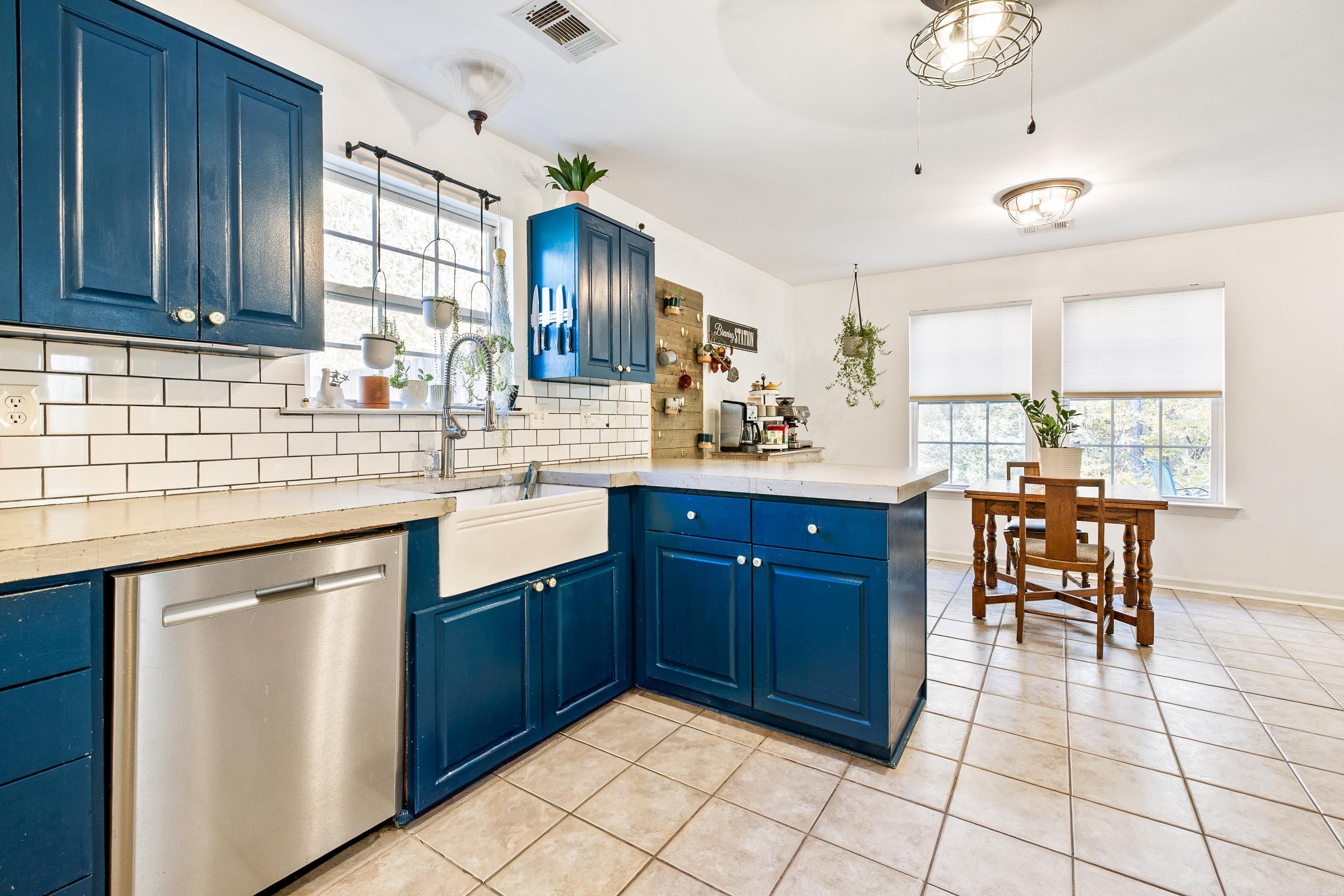 HARTFORD HILLS - Residential