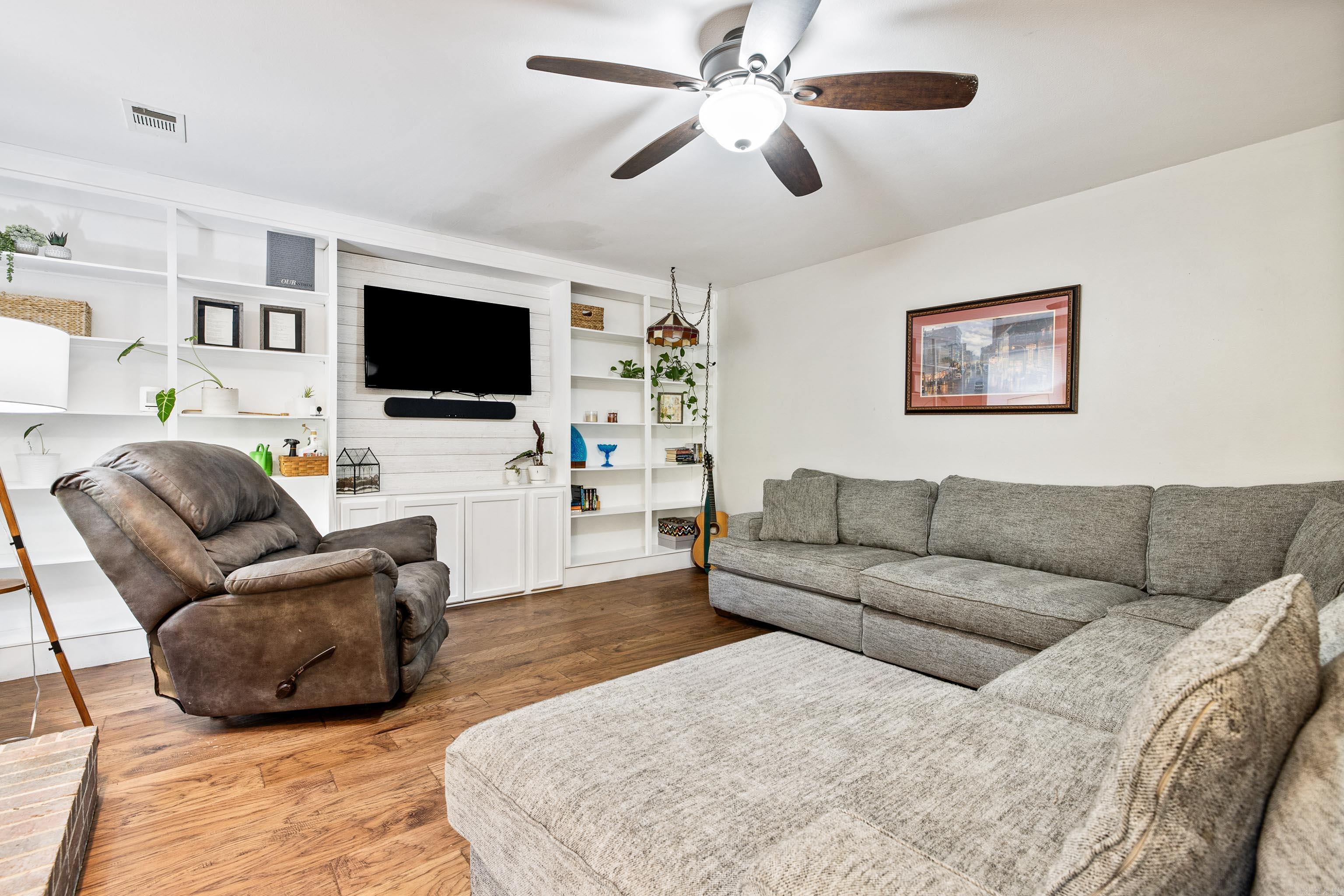 HARTFORD HILLS - Residential