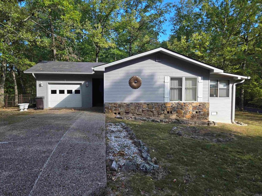 Come take a look at this 2 bed 1.5 bath (Hollywood bath) home in quiet area close to the West gate.   New flooring and paint makes this easy to move right in and be close to all the amenities HSV has to offer.  Nice sunroom, deck off the back with fenced in yard for your fur babies.  This would be Great for an investment property or AirBnb!  Don't miss out on this cute home!