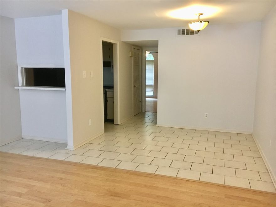 Wonderful all electric studio apartment inside gated community available to lease TODAY! Stainless steel and black appliances, new light grey paint with white trim, light wood vinyl and tile flooring-No carpet! Two walk in closets inside bedroom. Great location in Midtown area of Little Rock. Onsite Laundry.  Owner pays the water, tenant pays electric-What a deal!!! Call property manager for tour!