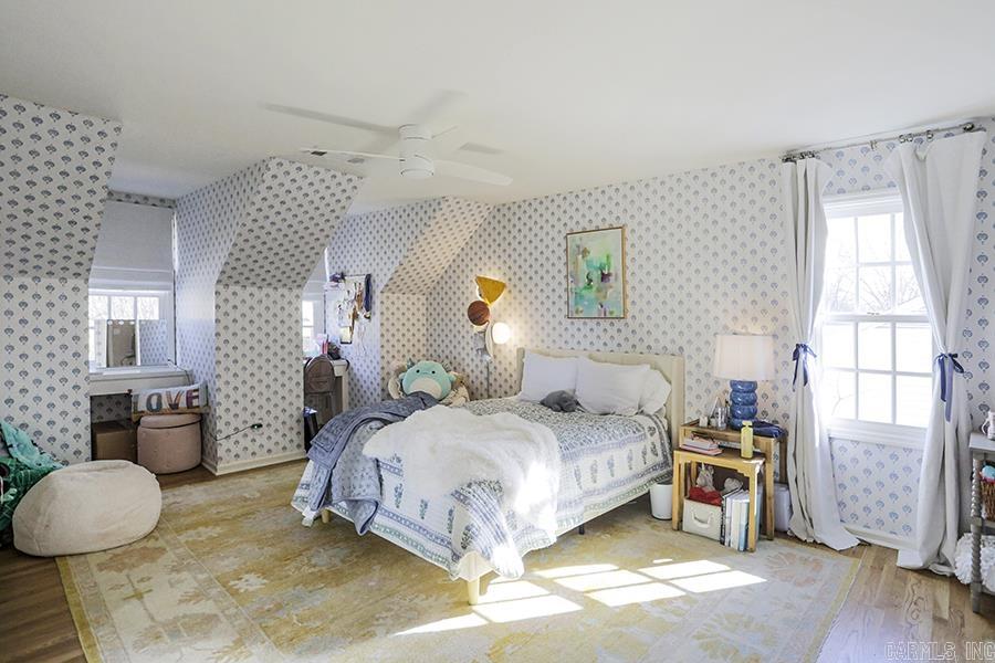 NEWTONS - Residential