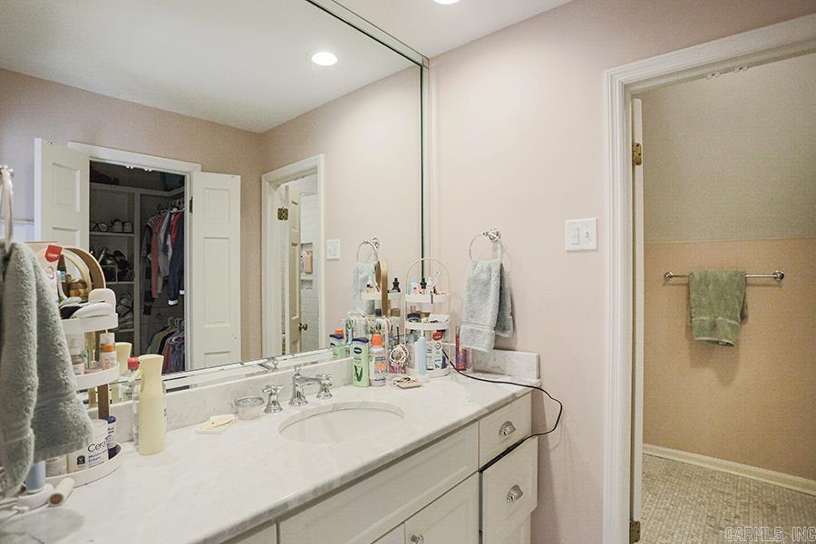 NEWTONS - Residential