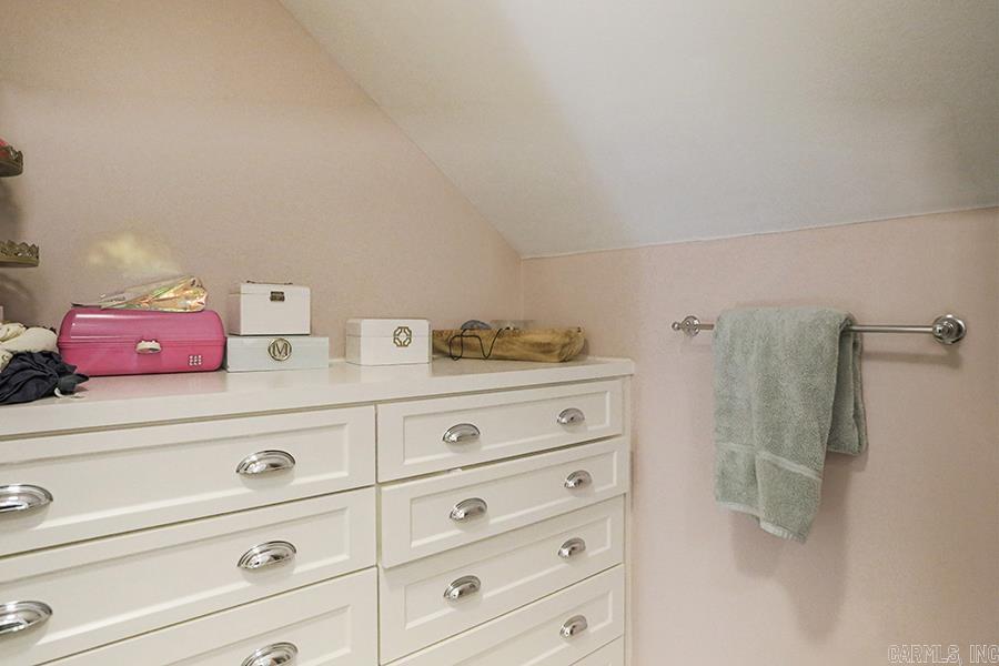 NEWTONS - Residential