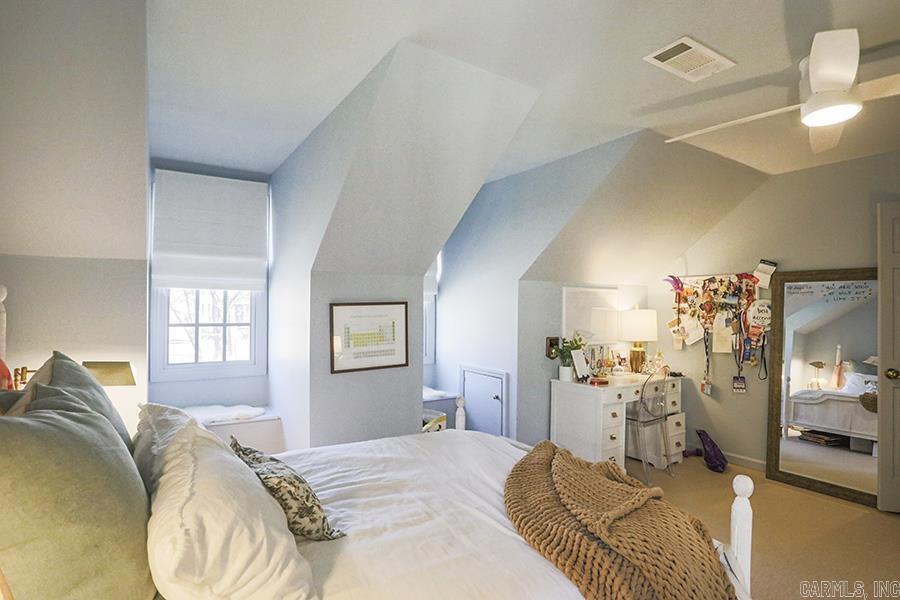 NEWTONS - Residential