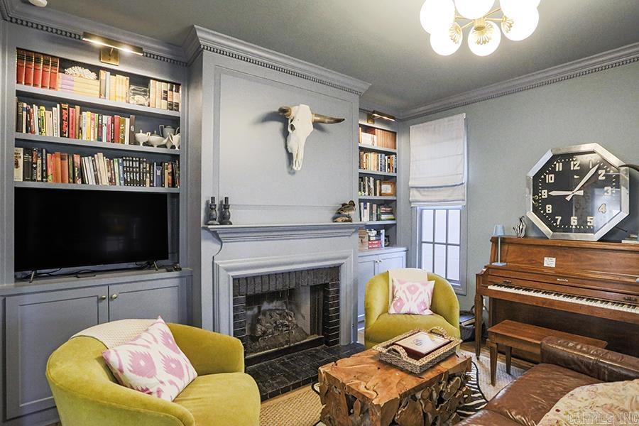 NEWTONS - Residential