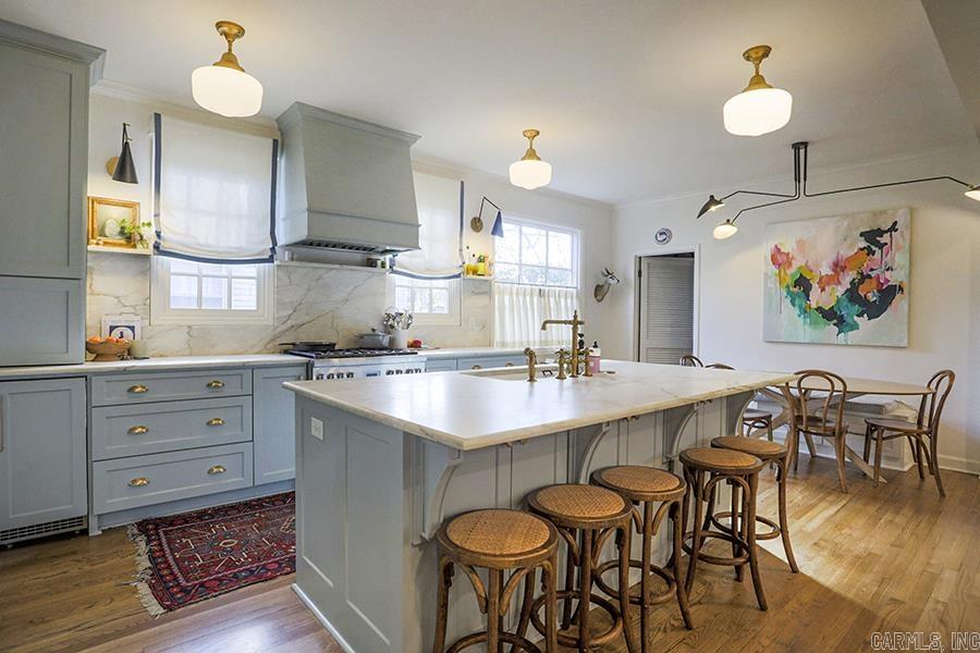 NEWTONS - Residential