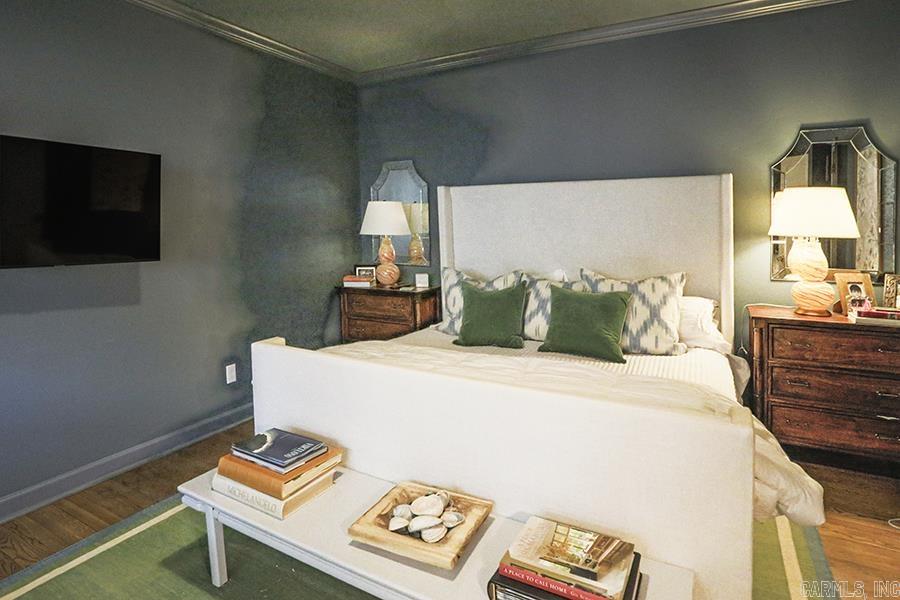 NEWTONS - Residential