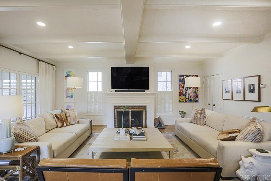 NEWTONS - Residential