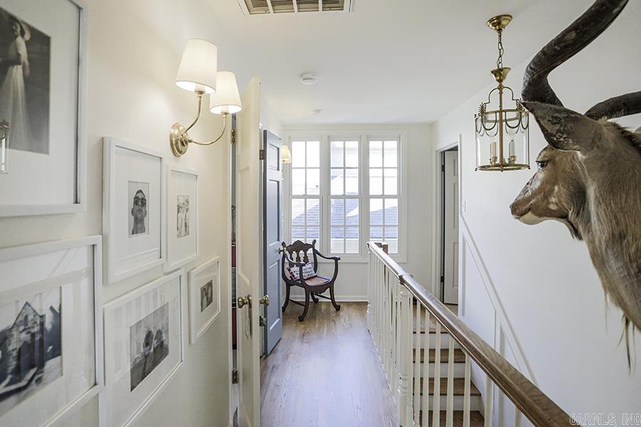 NEWTONS - Residential