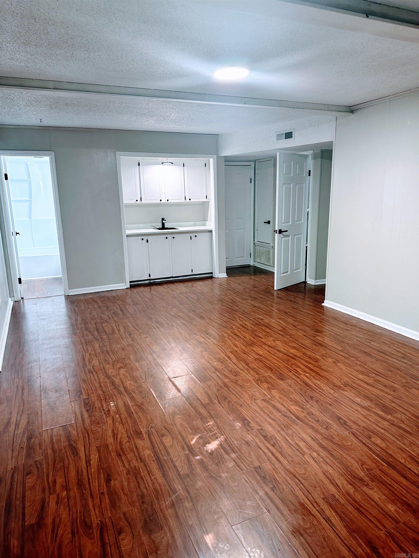 OVERBROOK - Residential
