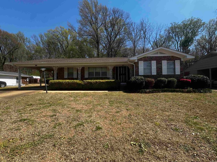 Call today to see this charming 3 Bedroom 2 Full bath home in the Washington Heights subdivision.  This home has A large den with a fireplace as well as a formal living room, and office.  The back yard has beautiful azaleas and is a peaceful space to relax and unwind. This home includes an additional lot against the back yard .