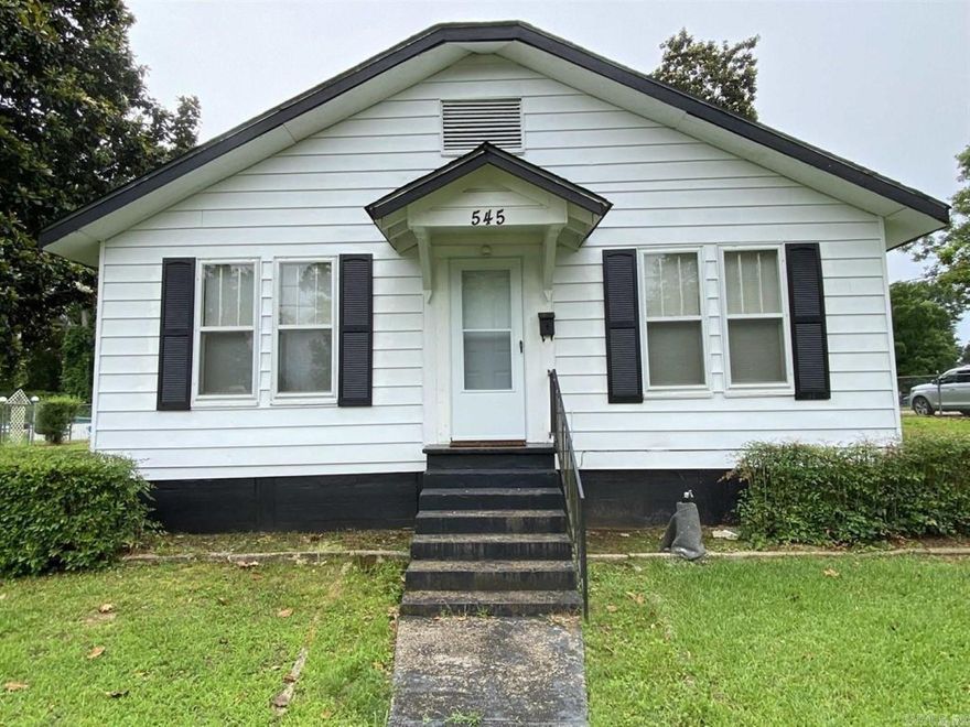 Cute 2 bedroom 1 bath home with carport, storage shed, and fenced in yard.