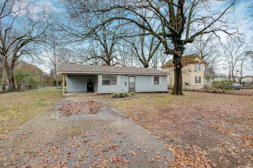 Wonderful, freshly renovated home in the heart of Benton! This 2 bedroom 1 bath house sits on a large flat lot & has just had new floors, paint, roof all replaced. It is ready for you to move in and add your touches to make it a home.  Minutes from Benton schools, Tyndall park, shopping, restaurants and much more.  Contact Michael to schedule your private tour today.