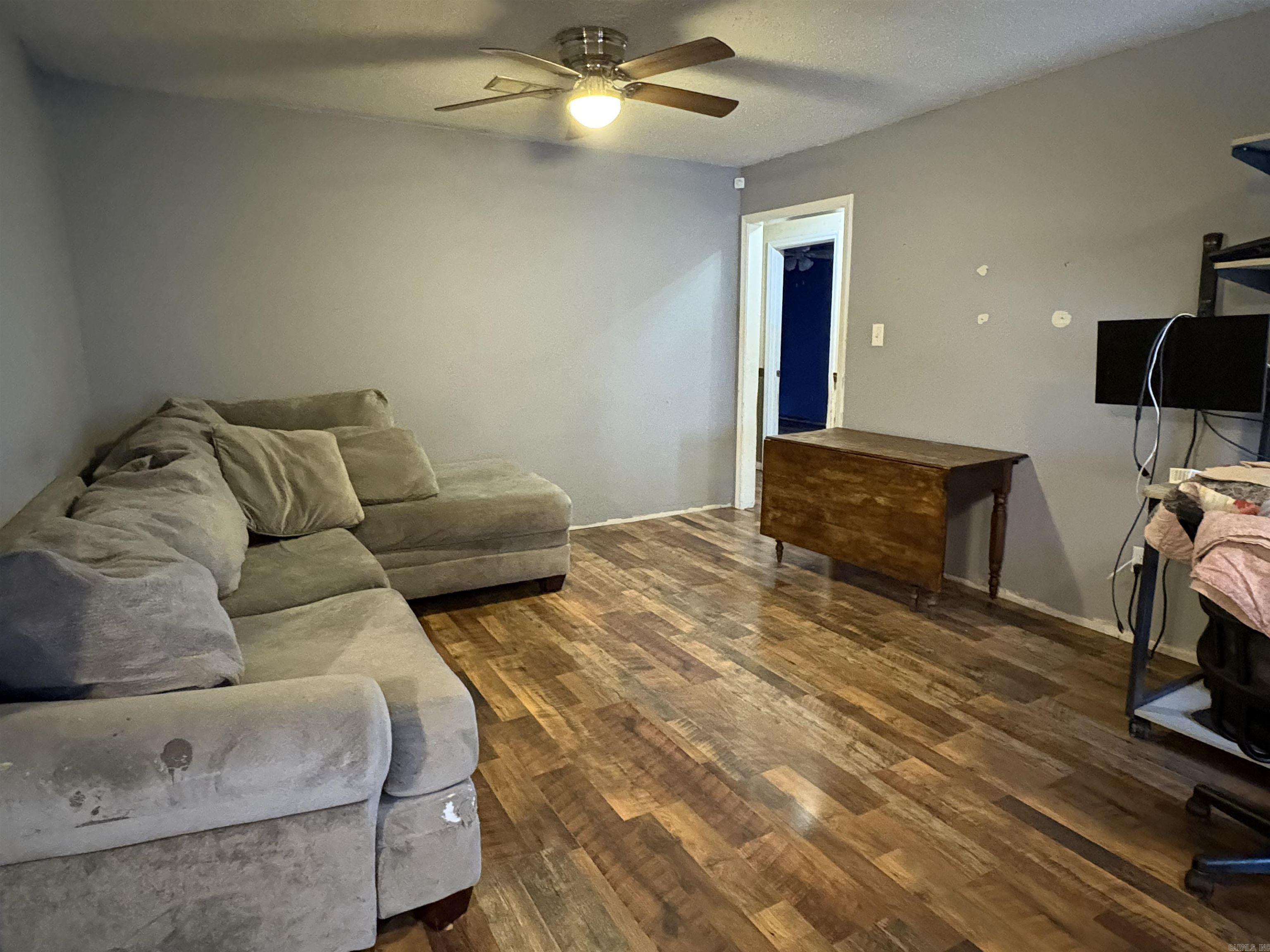 TANGLEWOOD HTS - Residential