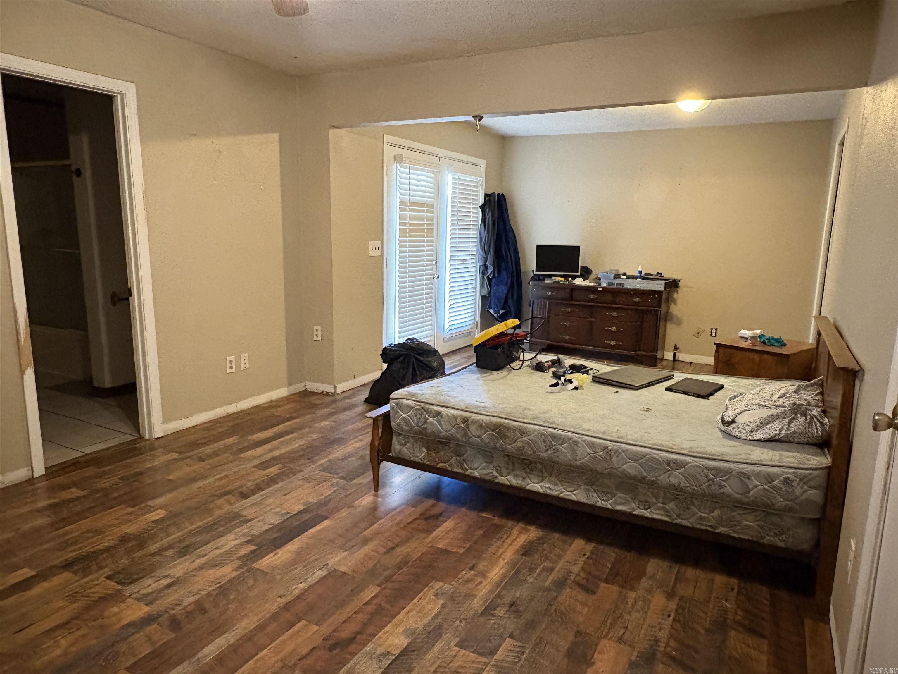 TANGLEWOOD HTS - Residential