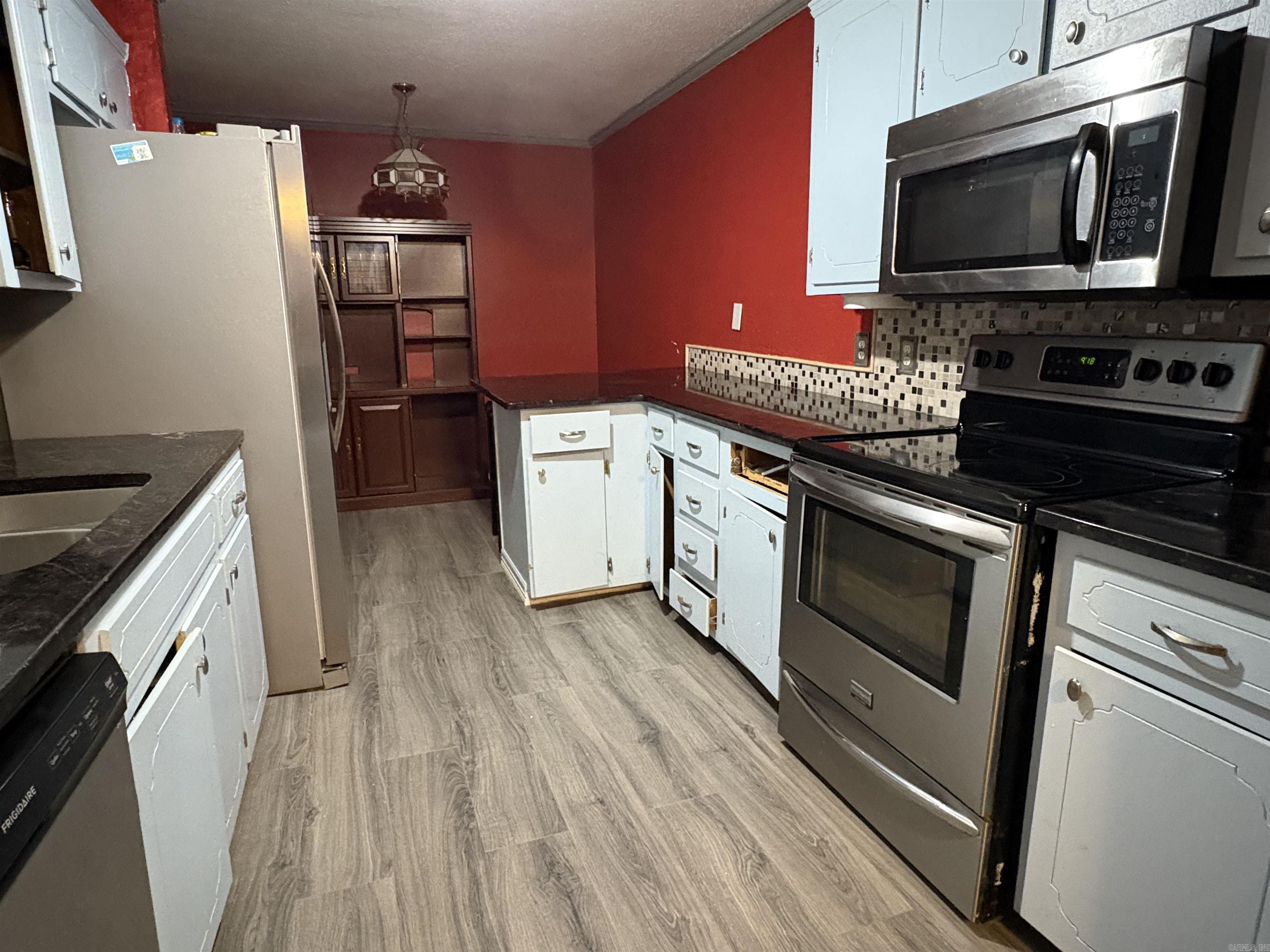 TANGLEWOOD HTS - Residential