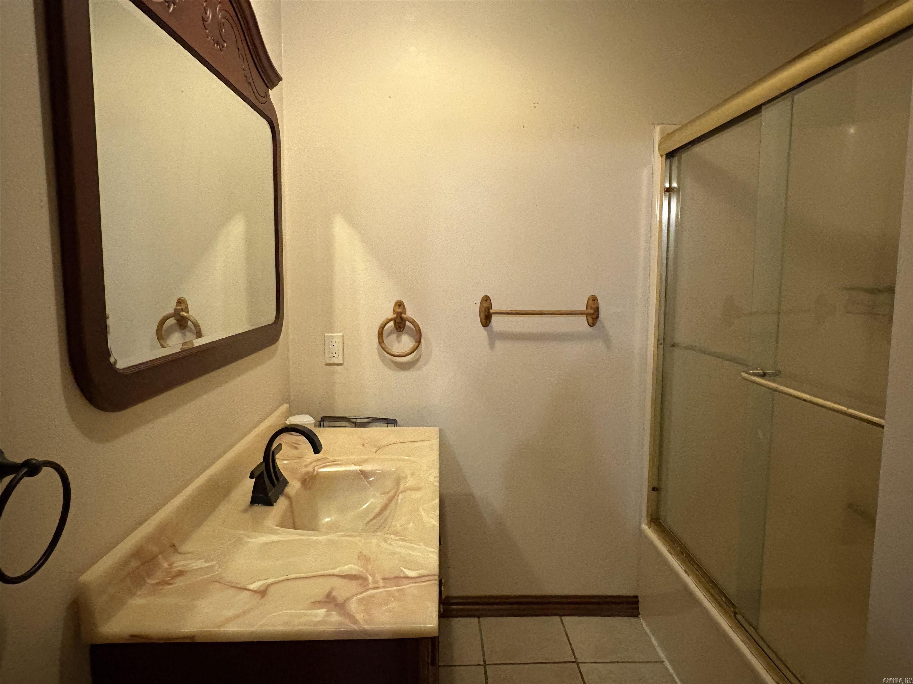 TANGLEWOOD HTS - Residential