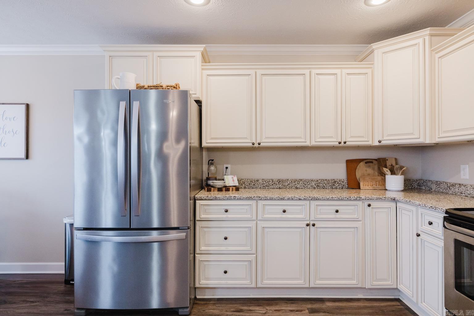 Makenna Cove - Residential