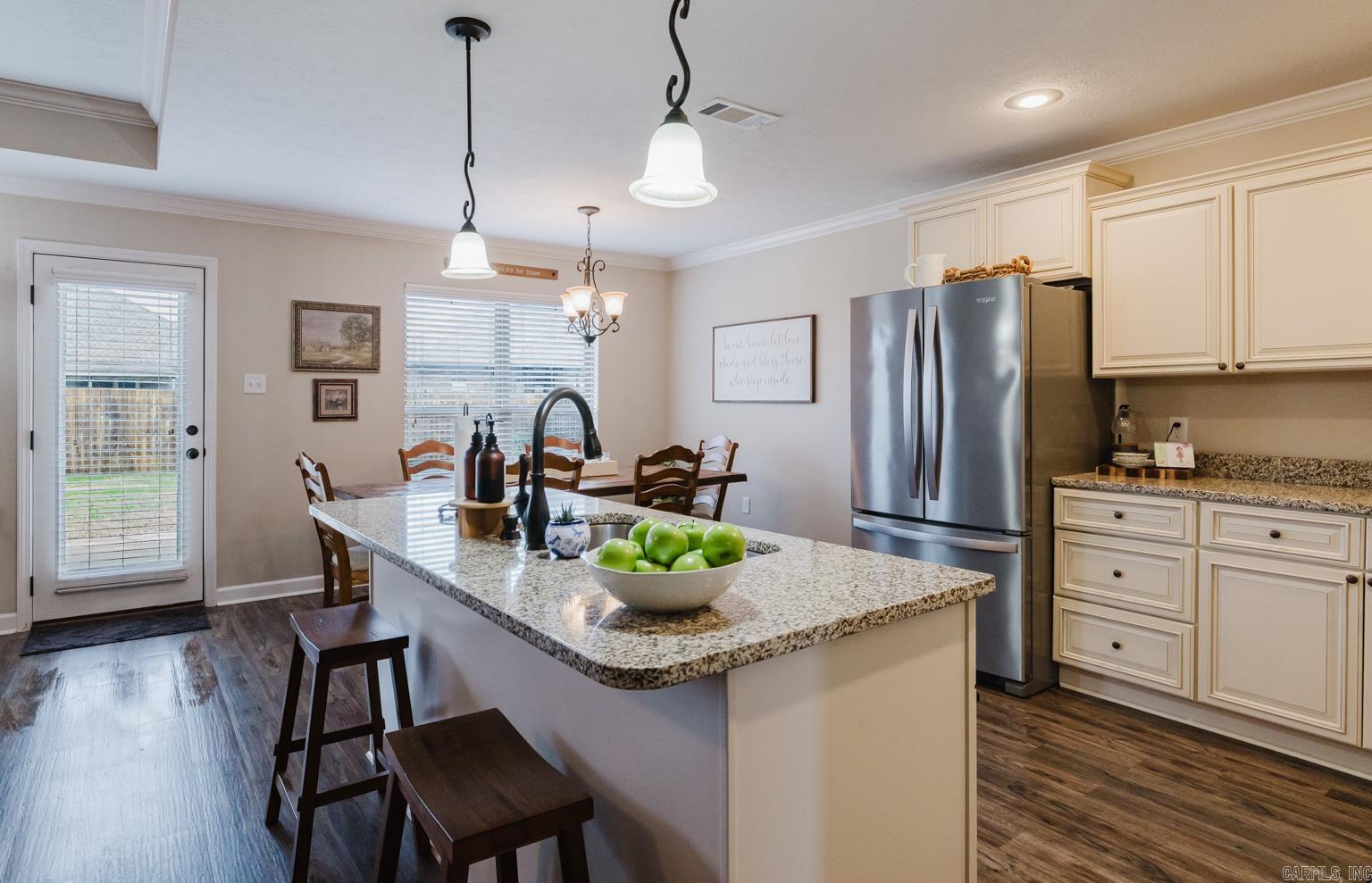 Makenna Cove - Residential