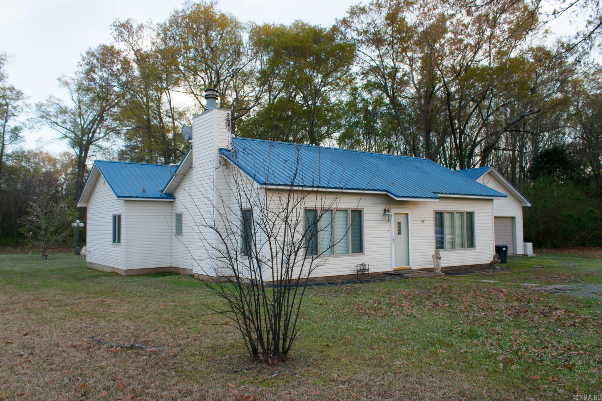 UNPLATTED ACREAGE - Residential