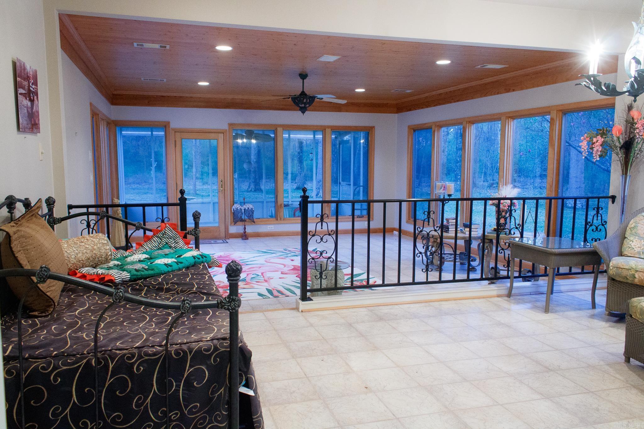 UNPLATTED ACREAGE - Residential