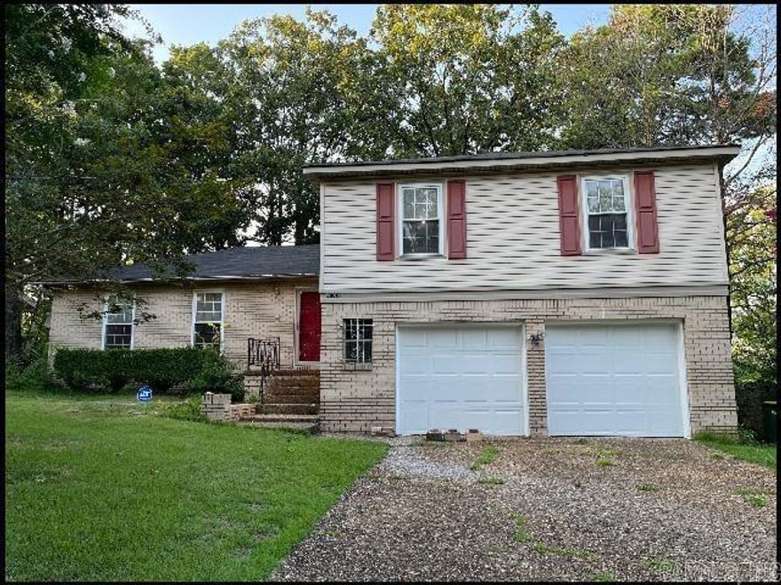 *LITTLE ROCK* SPACIOUS HOME IN COLONY WEST SUBDIVISION!! This 3 Bedroom And 2.5 Bath Home Features Over 2100 Sqft! Refrigerator, Stove, And Dishwasher In Kitchen With Separate Dining Area! Hard Surface Floors Throughout! Washer And Dryer Provided! Fenced Backyard! 2 Car Garage For Parking! PET FRIENDLY!! AVAILABLE NOW!!!<a href='https://raineyrealty.com/virtualtour.php?r=TEiewa'> Click here for a 360° Virtual Tour</a>