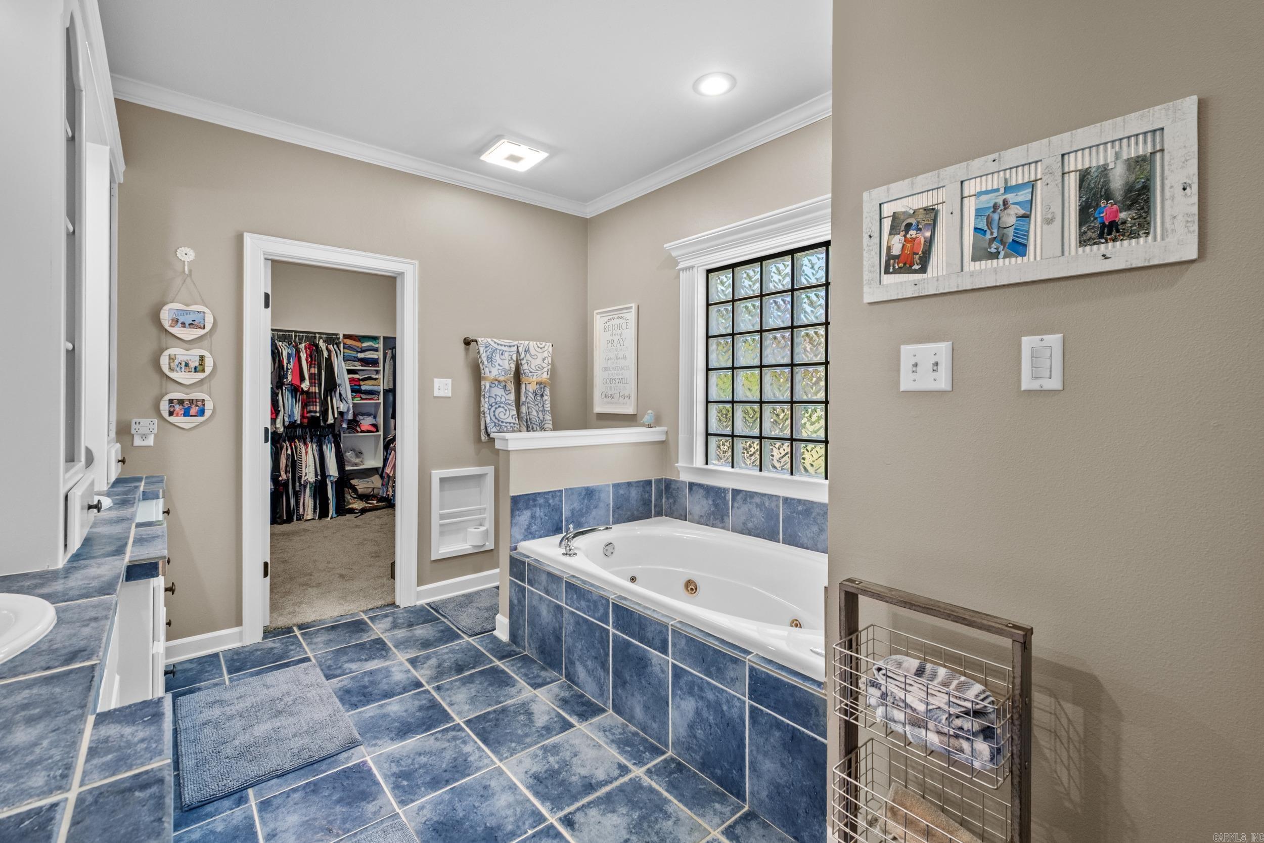 STONERIDGE ESTATES - Residential