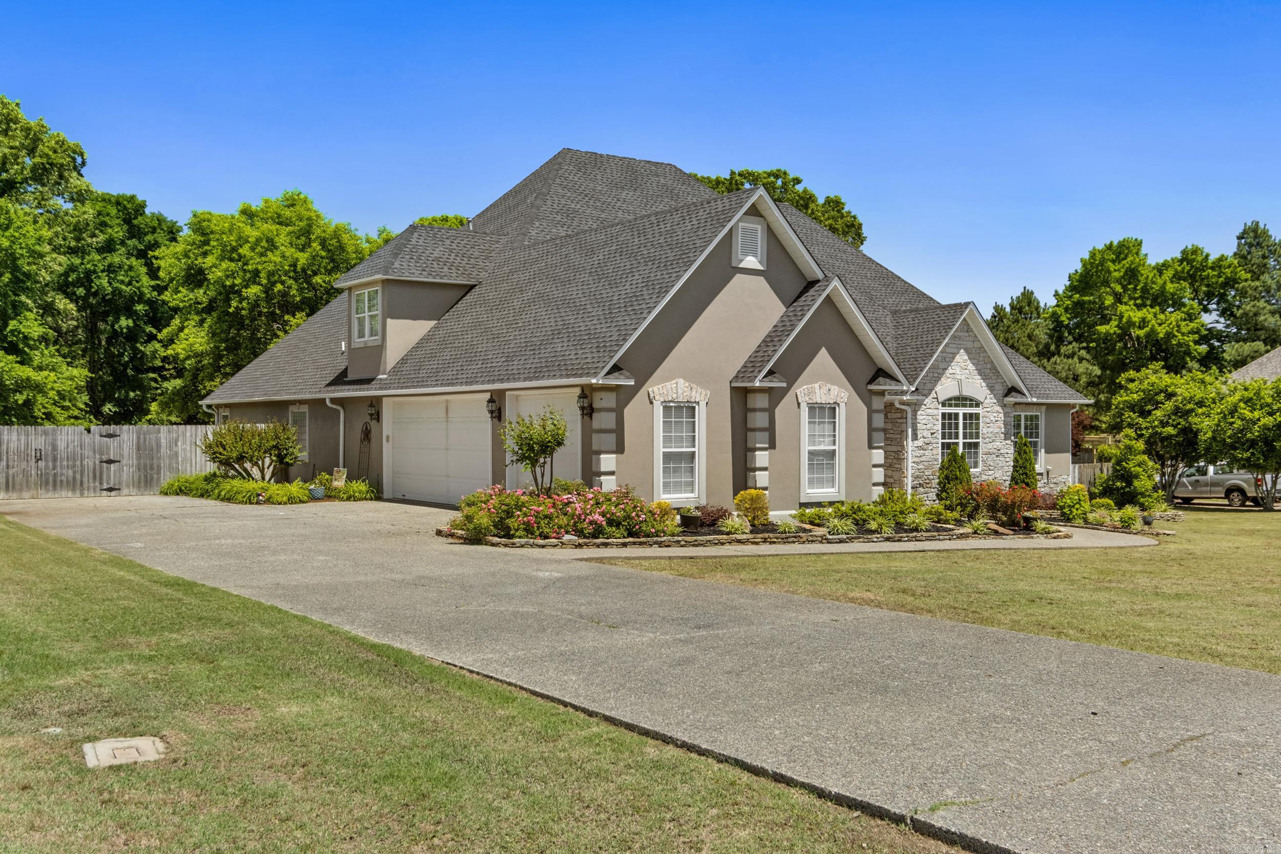 STONERIDGE ESTATES - Residential
