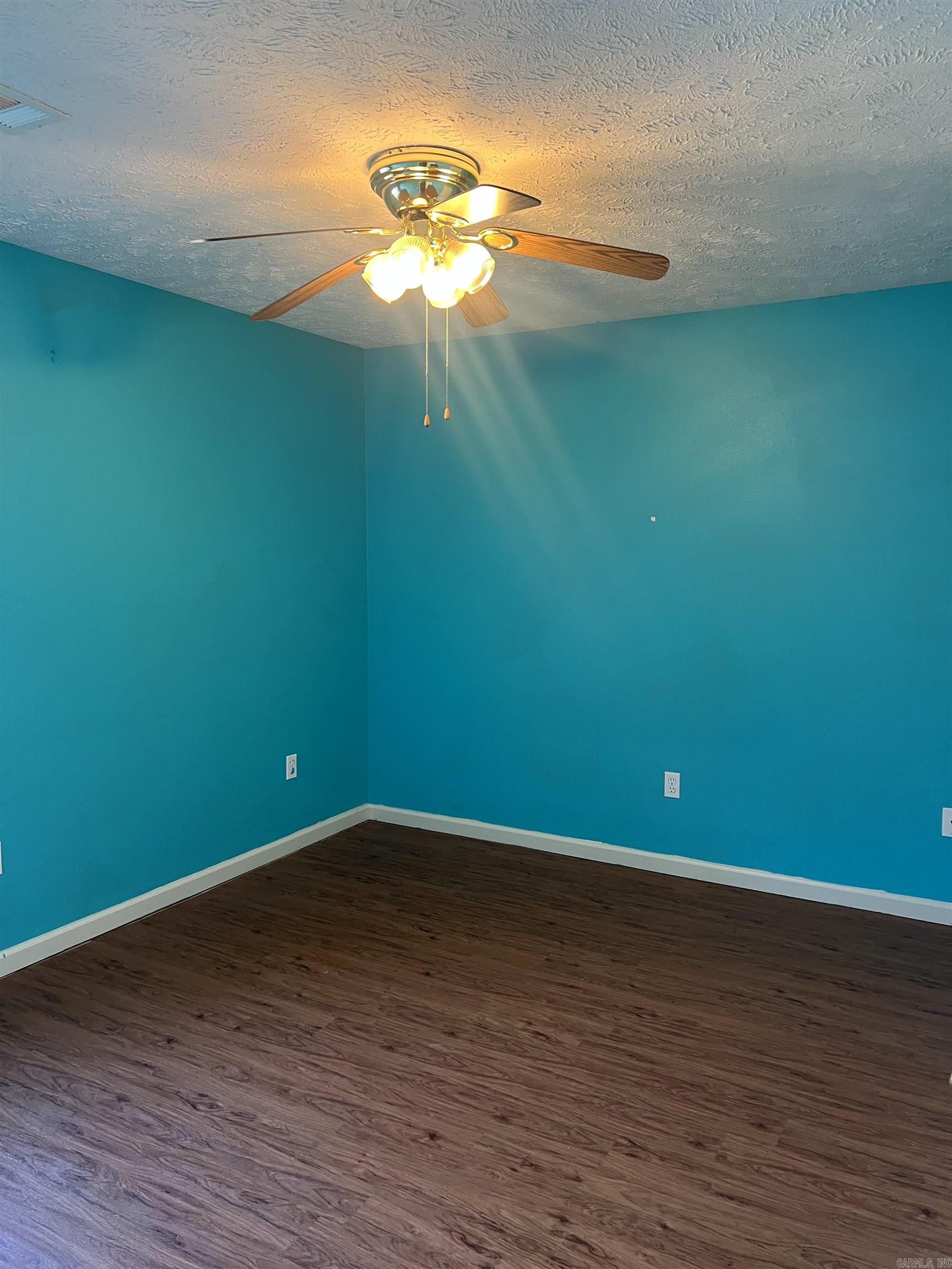 SMITHFIELD - Residential